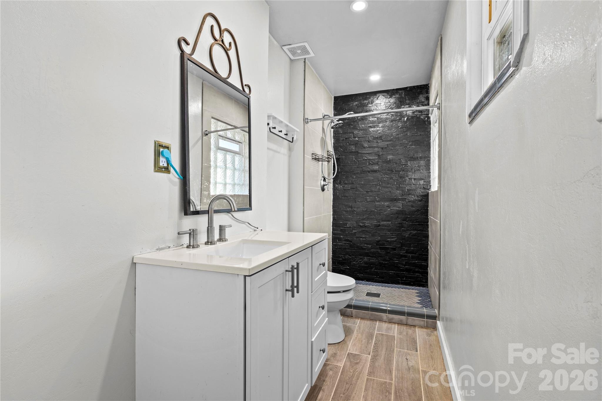 117 Robinson Avenue — Matthews