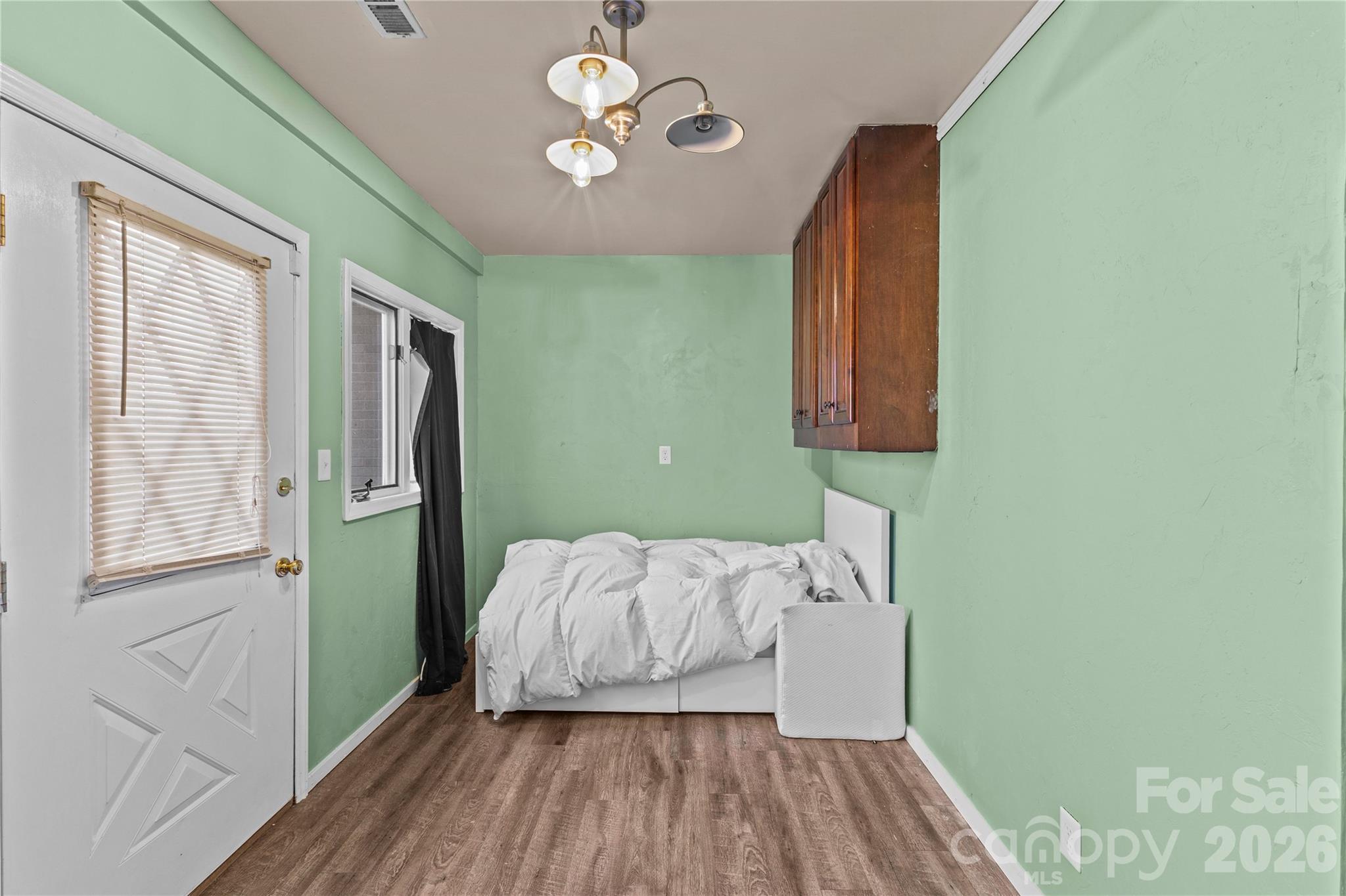 117 Robinson Avenue — Matthews