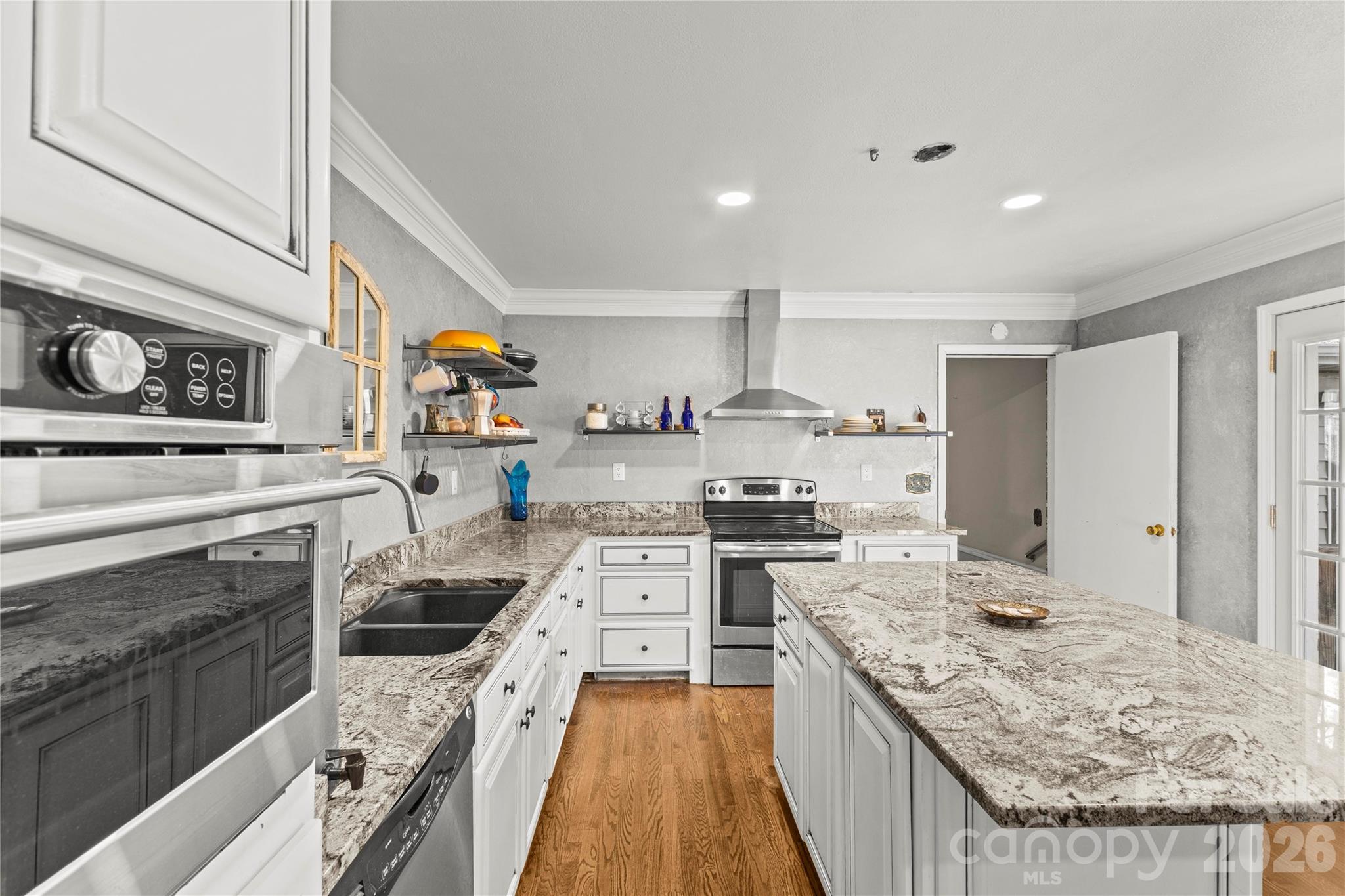 117 Robinson Avenue — Matthews