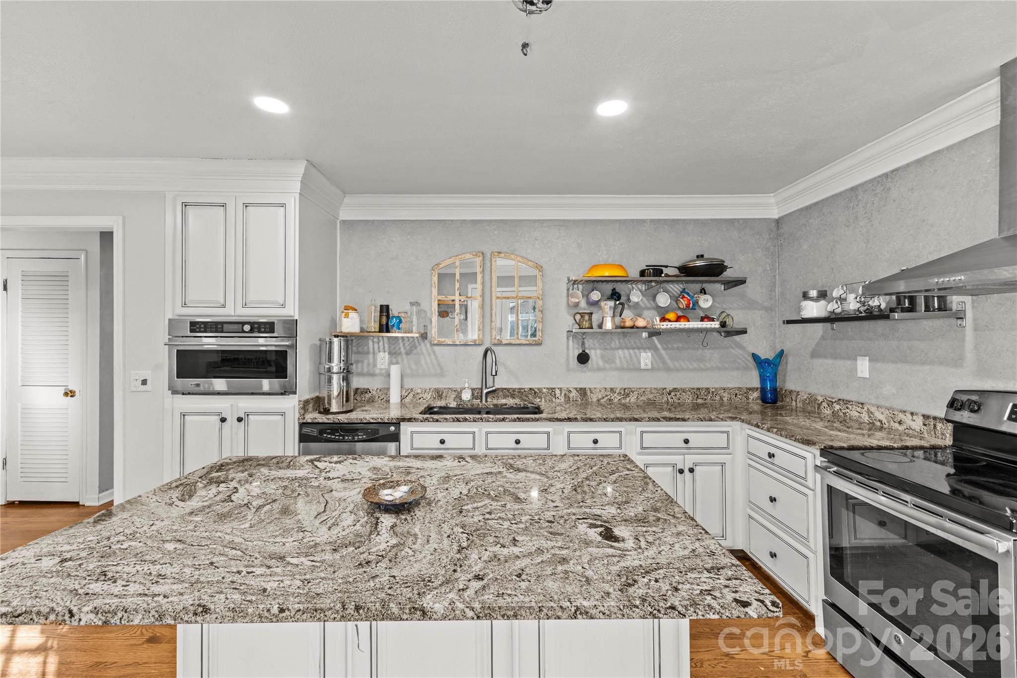 117 Robinson Avenue — Matthews