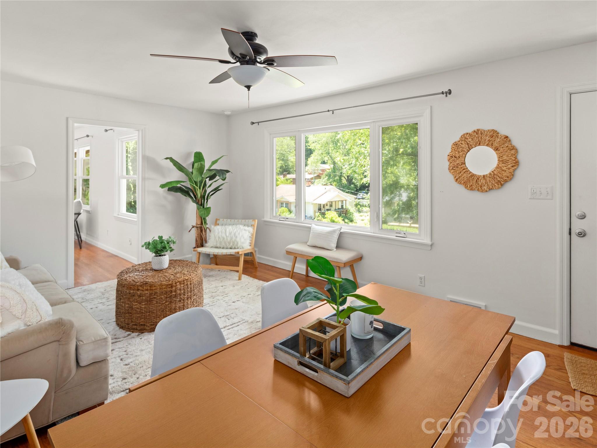 18 Pinewood Place — Asheville