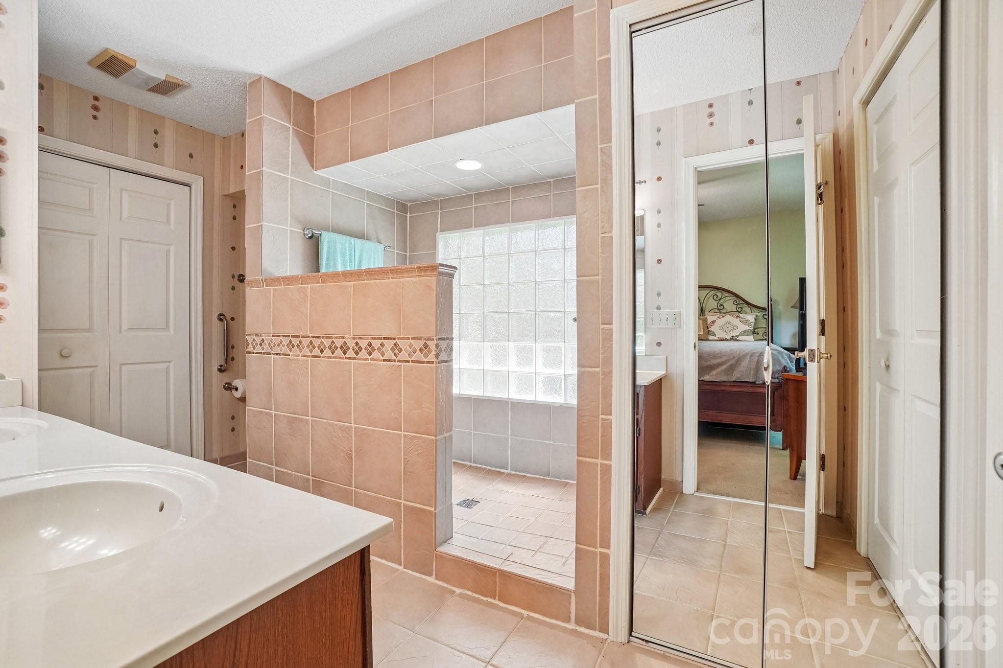 7 St. Andrews Drive — Etowah