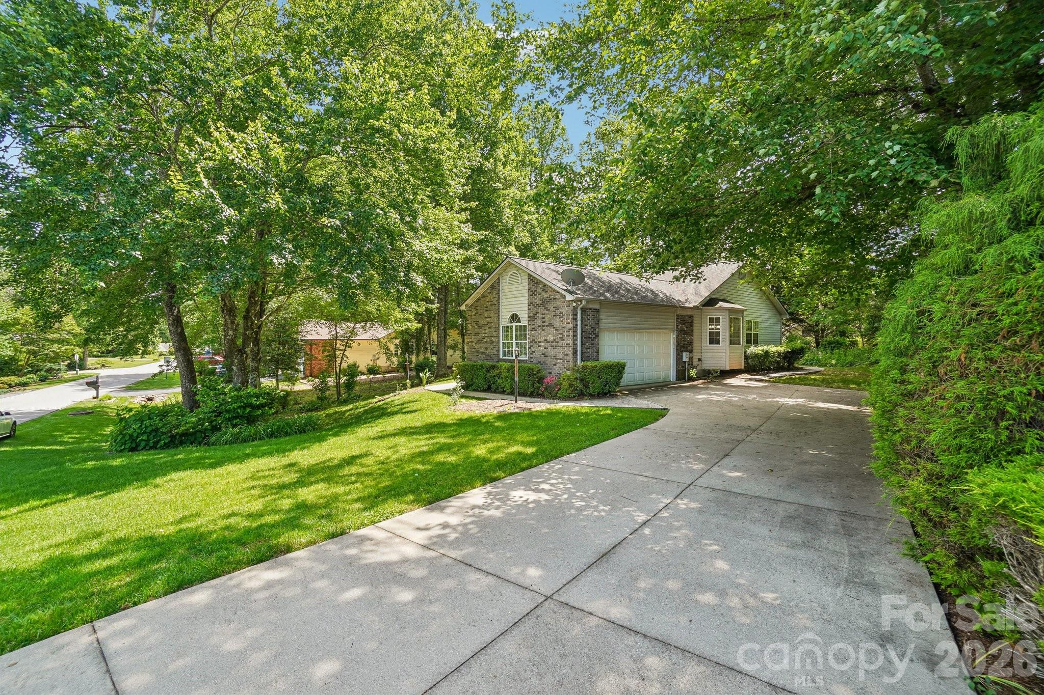 7 St. Andrews Drive — Etowah
