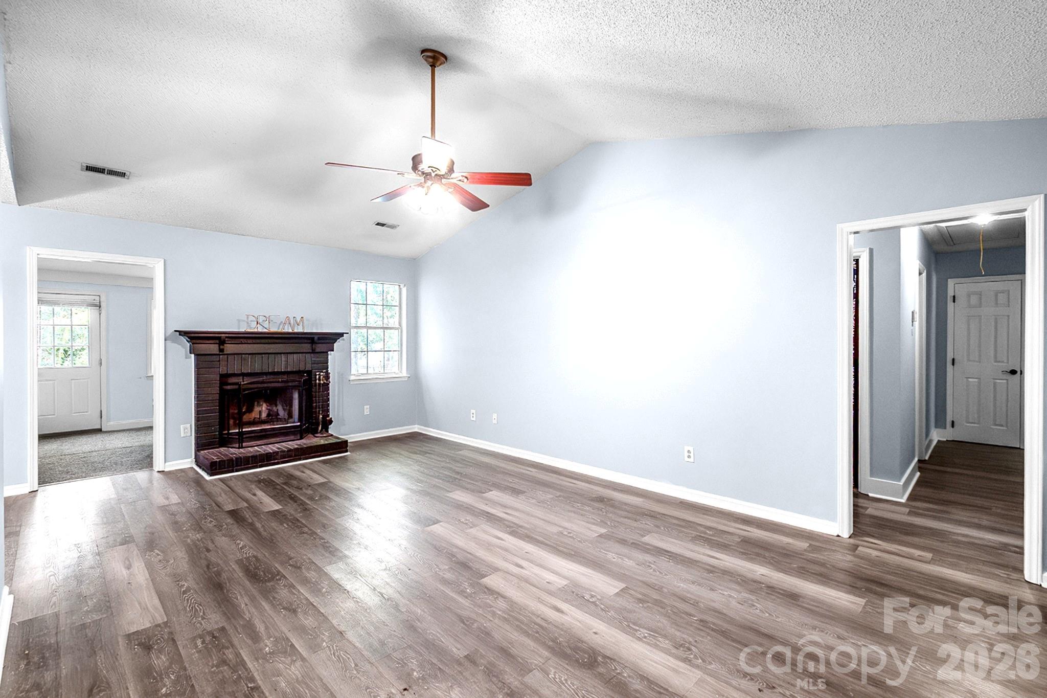 13615 Wildiris Court — Pineville