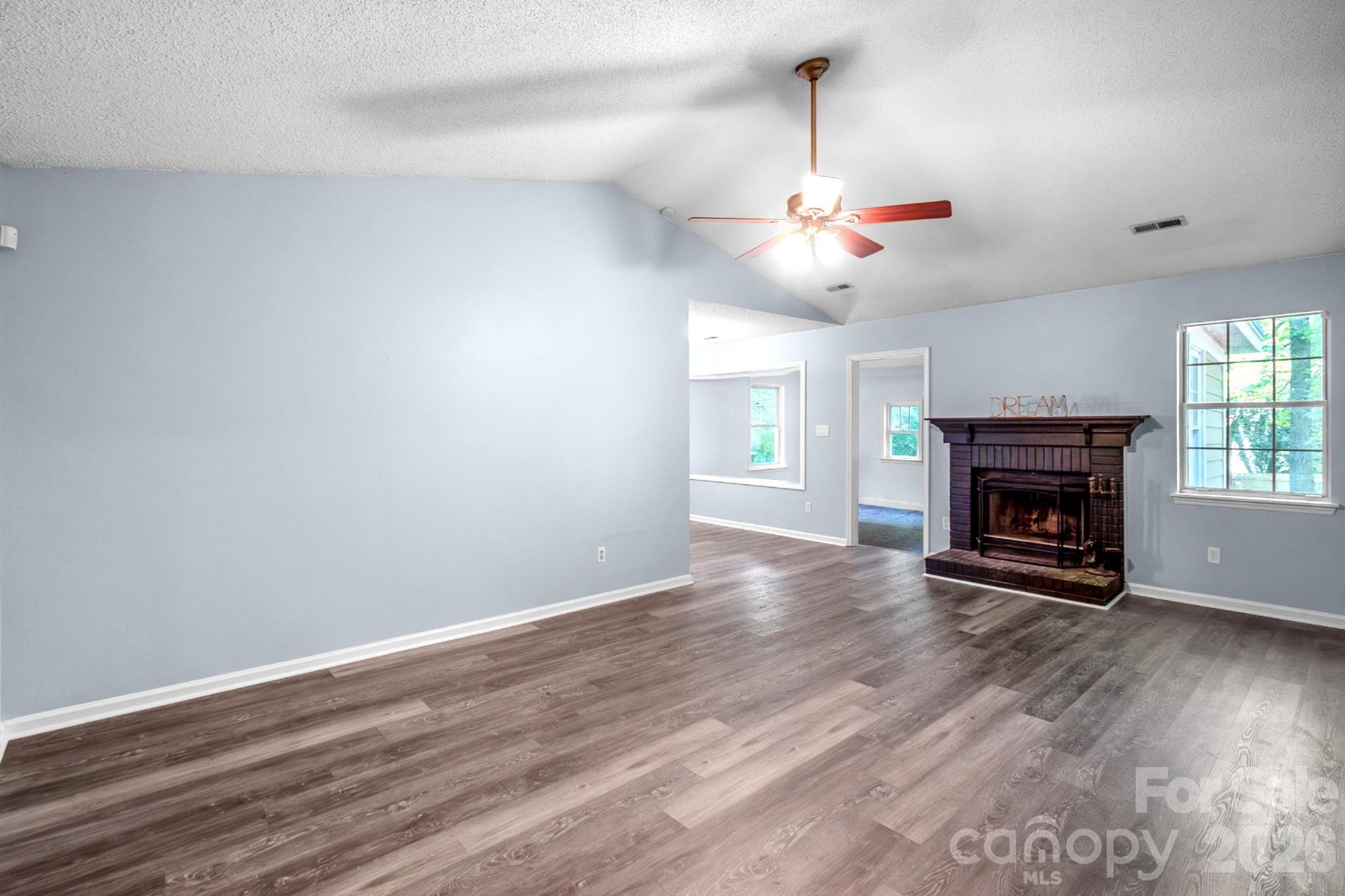 13615 Wildiris Court — Pineville