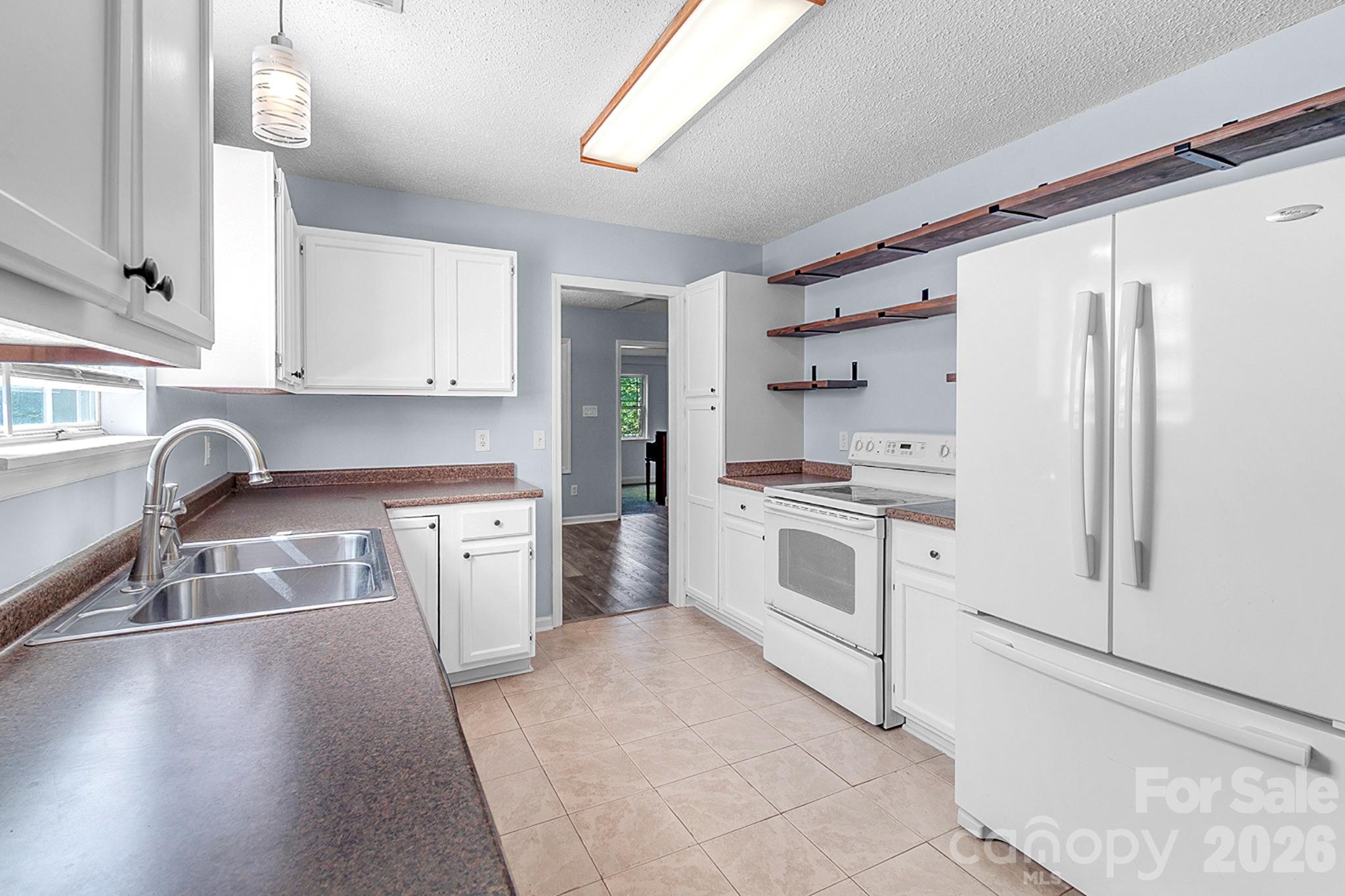 13615 Wildiris Court — Pineville