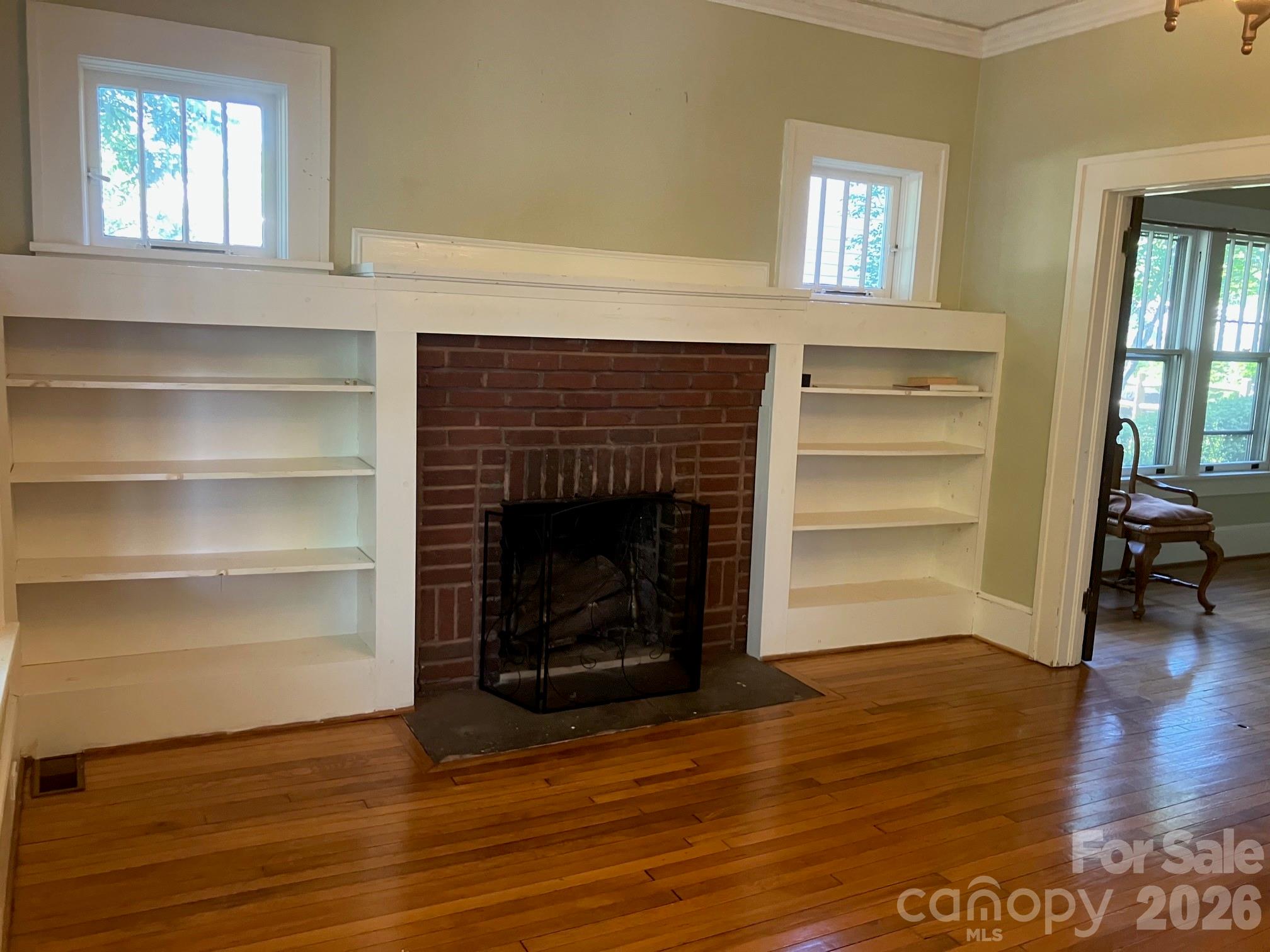33 Church Street — Weaverville