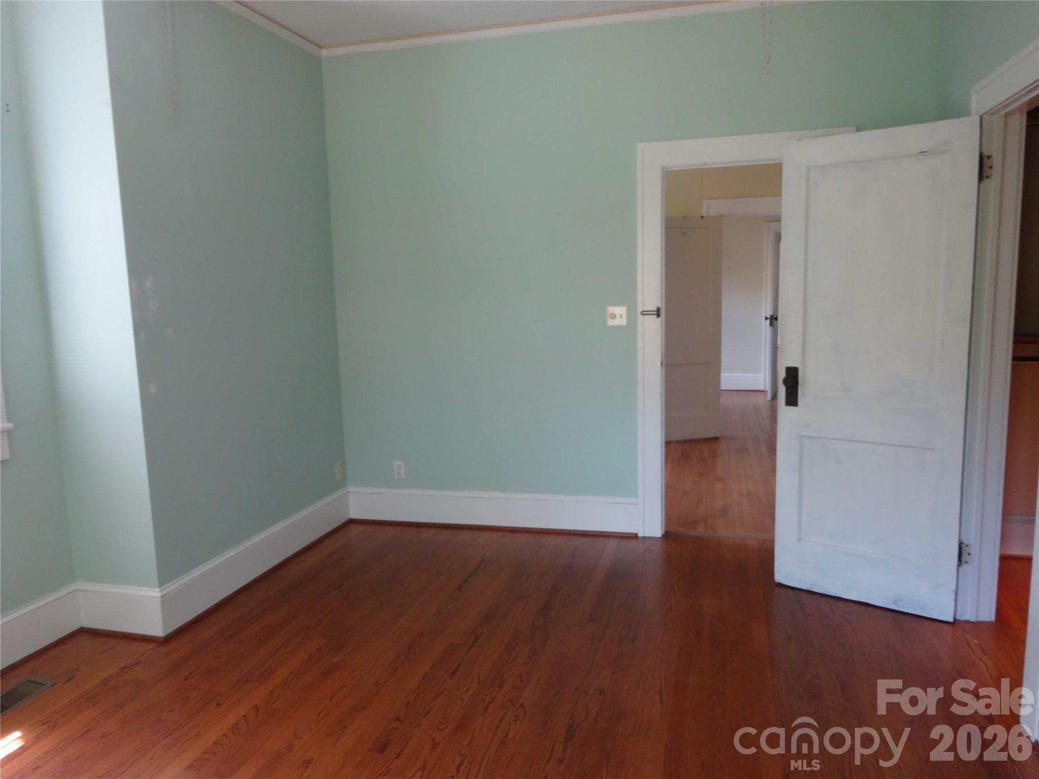 33 Church Street — Weaverville