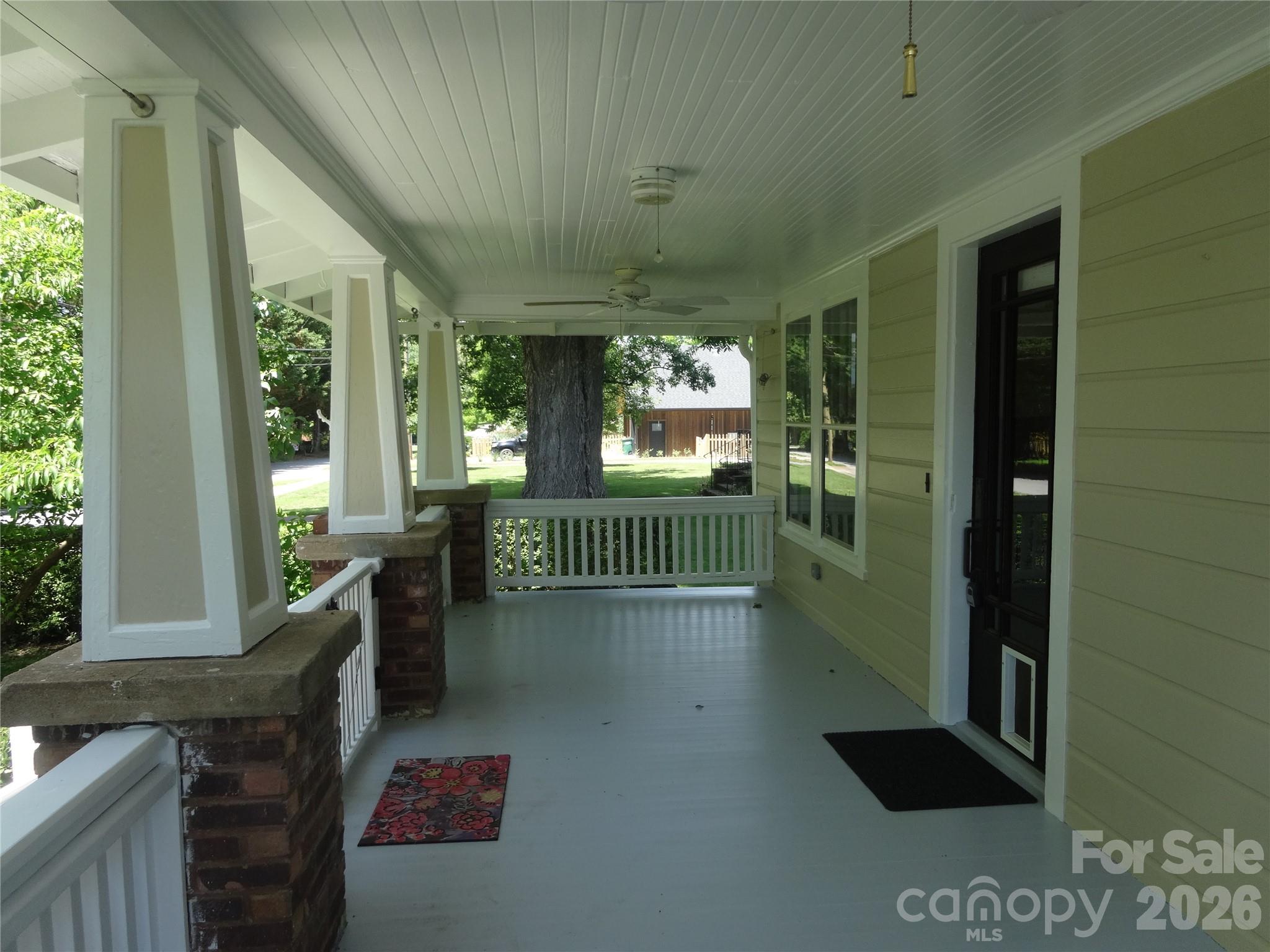 33 Church Street — Weaverville