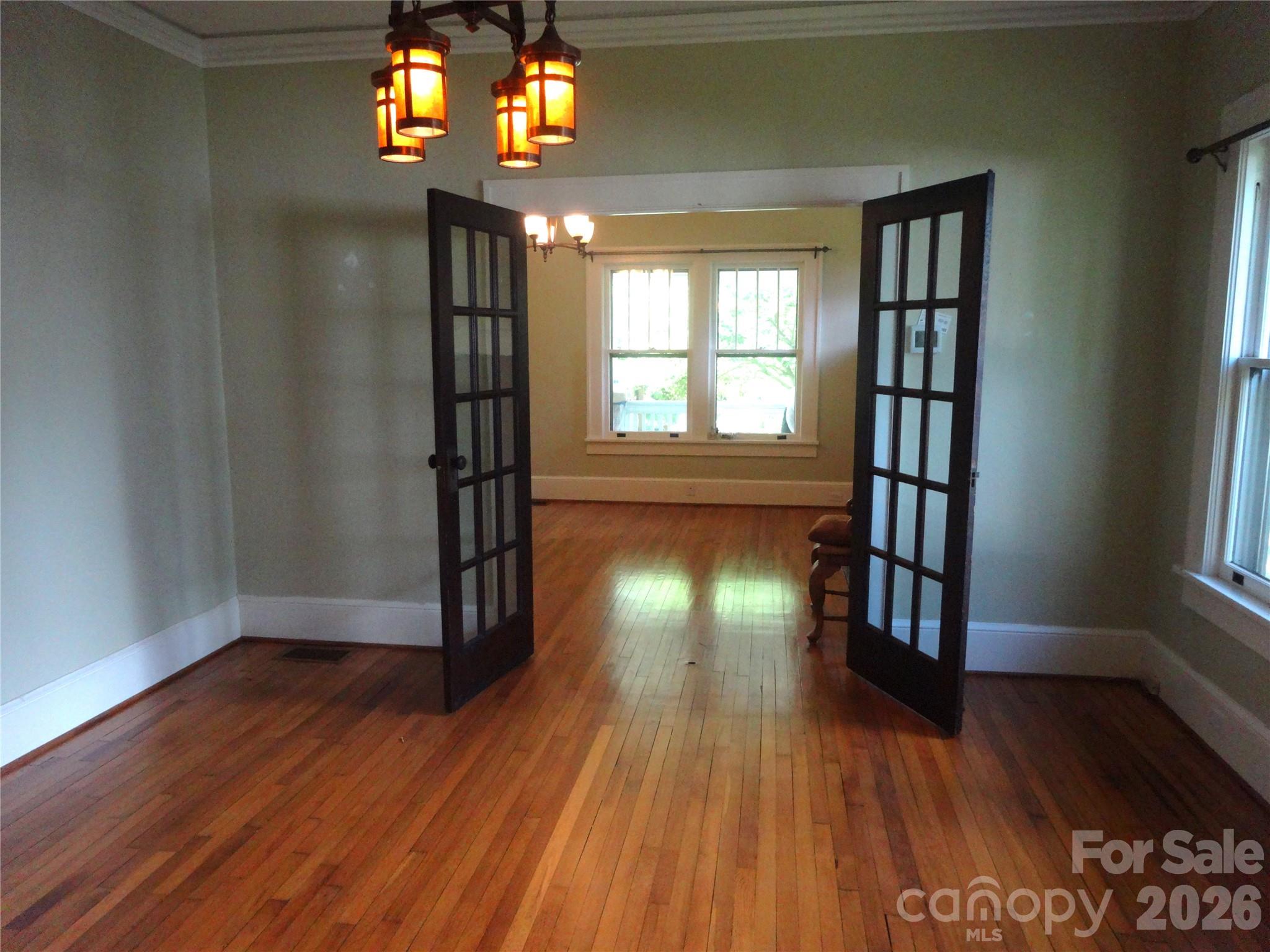 33 Church Street — Weaverville