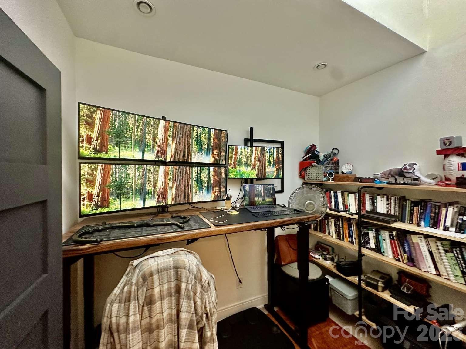 1005 Zinc Lane — Charlotte
