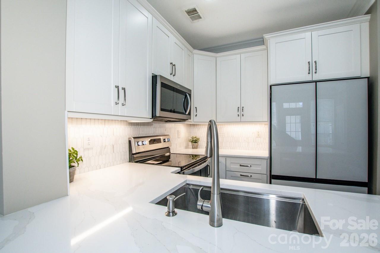 163 Singleton Road — Mooresville