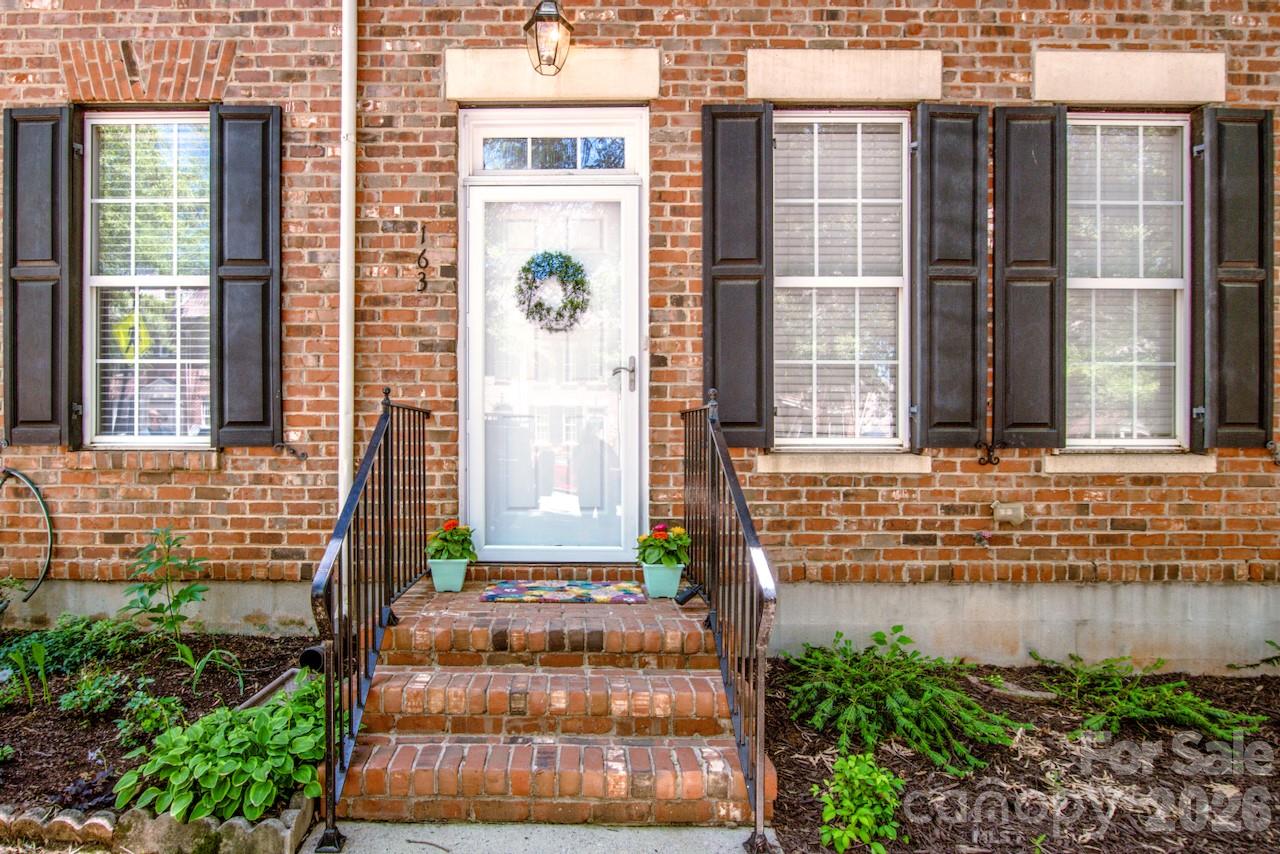 163 Singleton Road — Mooresville