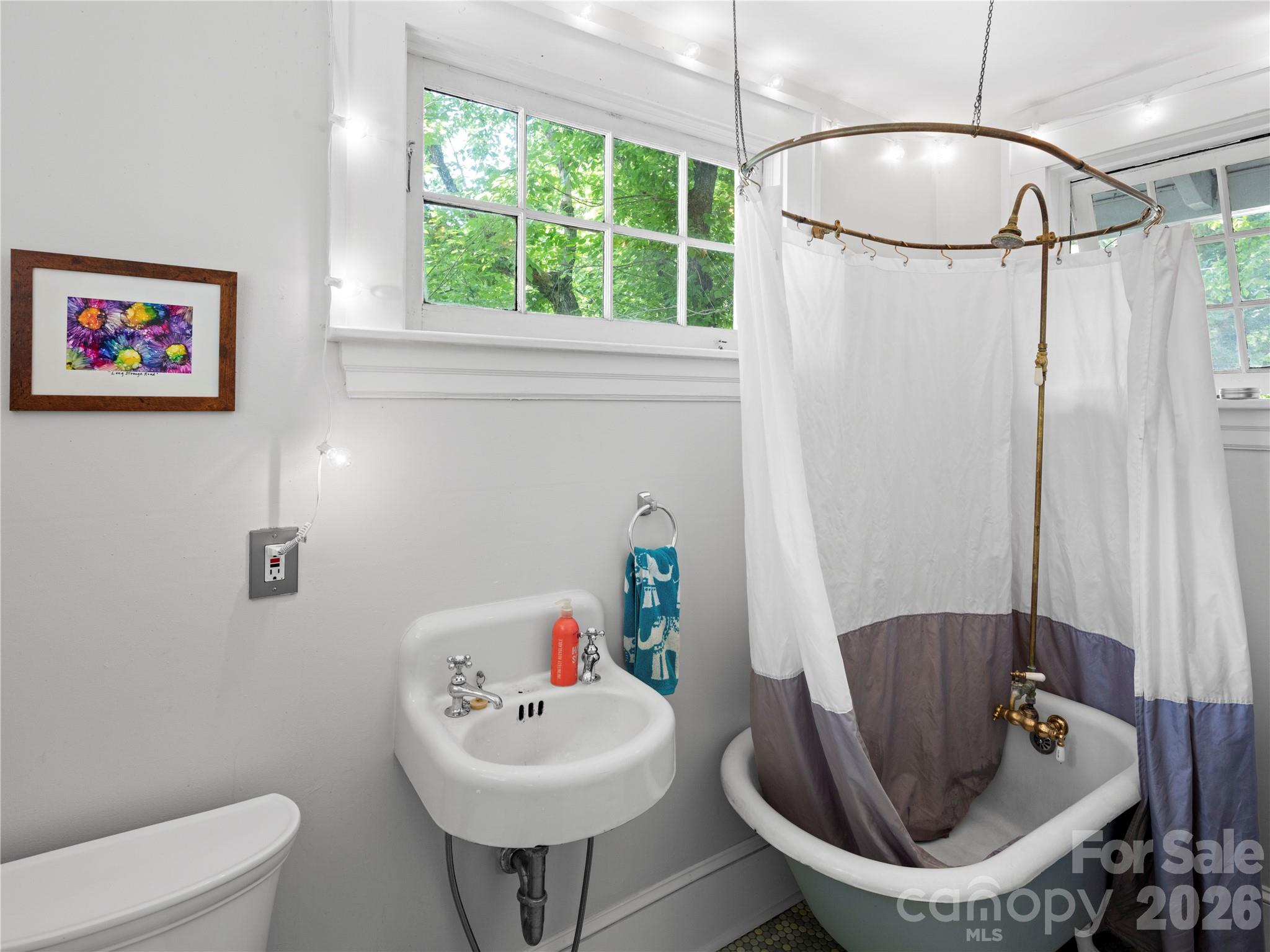 111 Annandale Avenue — Asheville