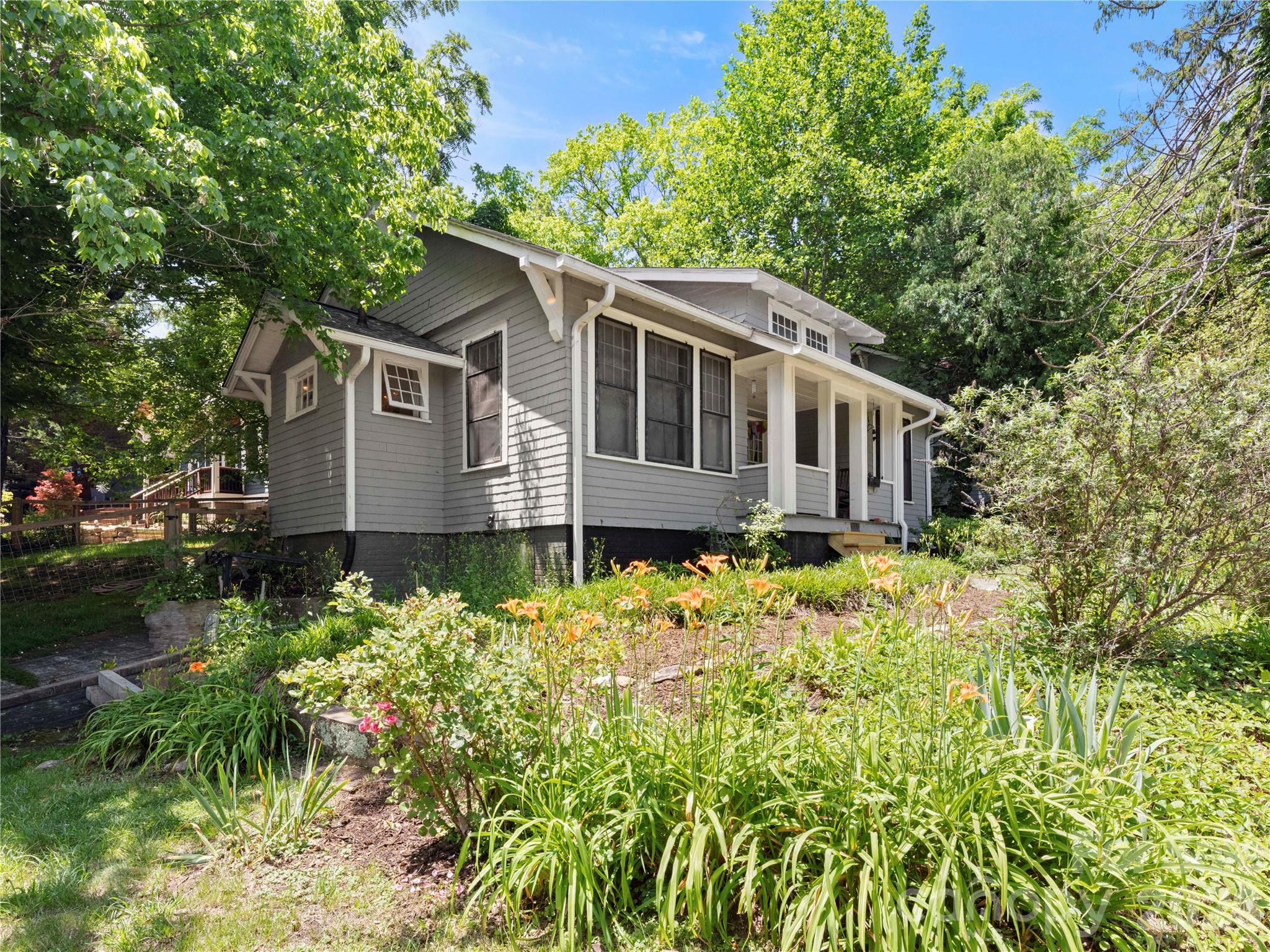 111 Annandale Avenue — Asheville