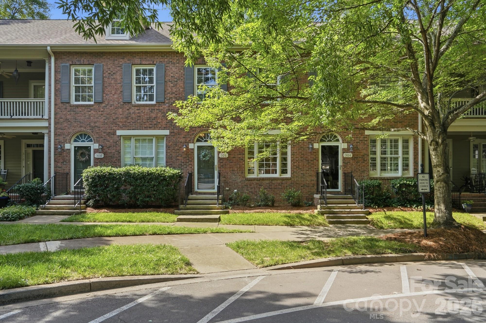 306 Elis Way — Fort Mill