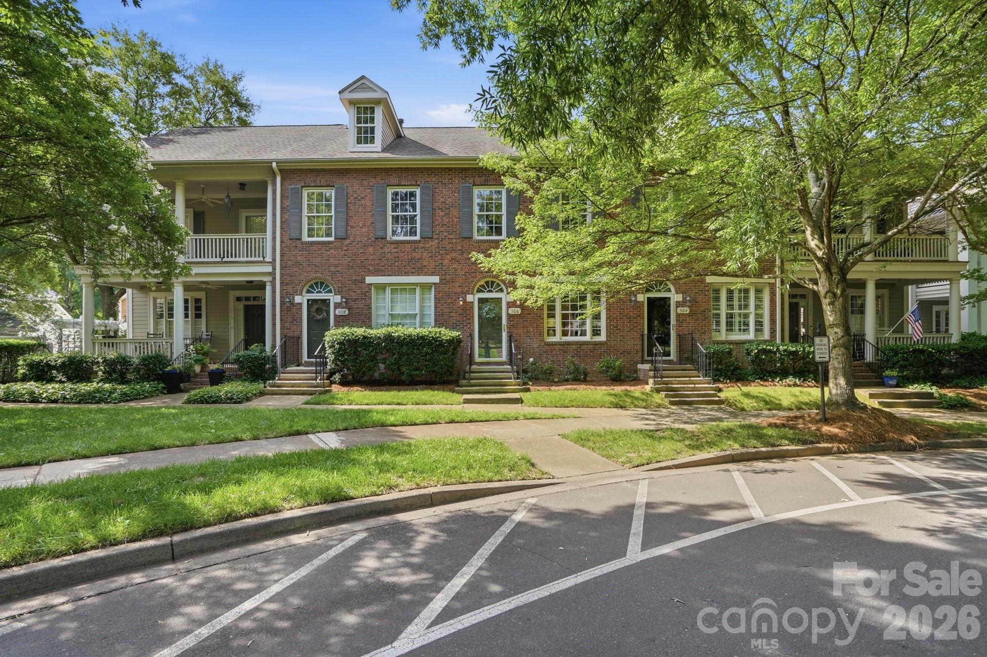 306 Elis Way — Fort Mill