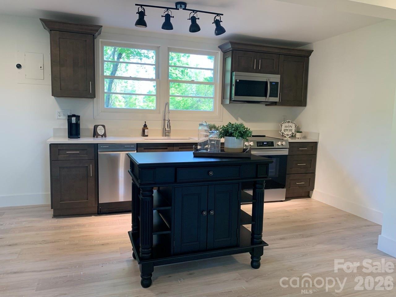188 Bailey Road — Mooresville