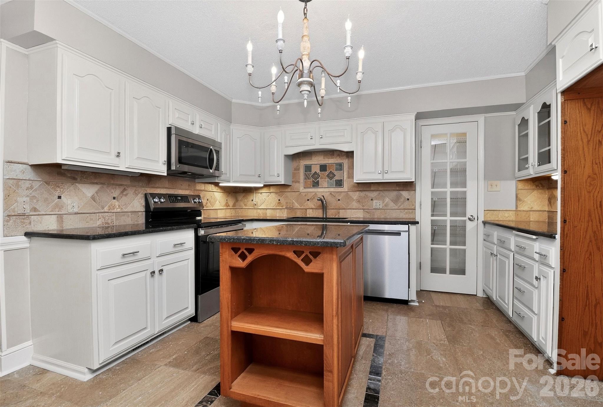 971 Stanley Lucia Road — Mount Holly