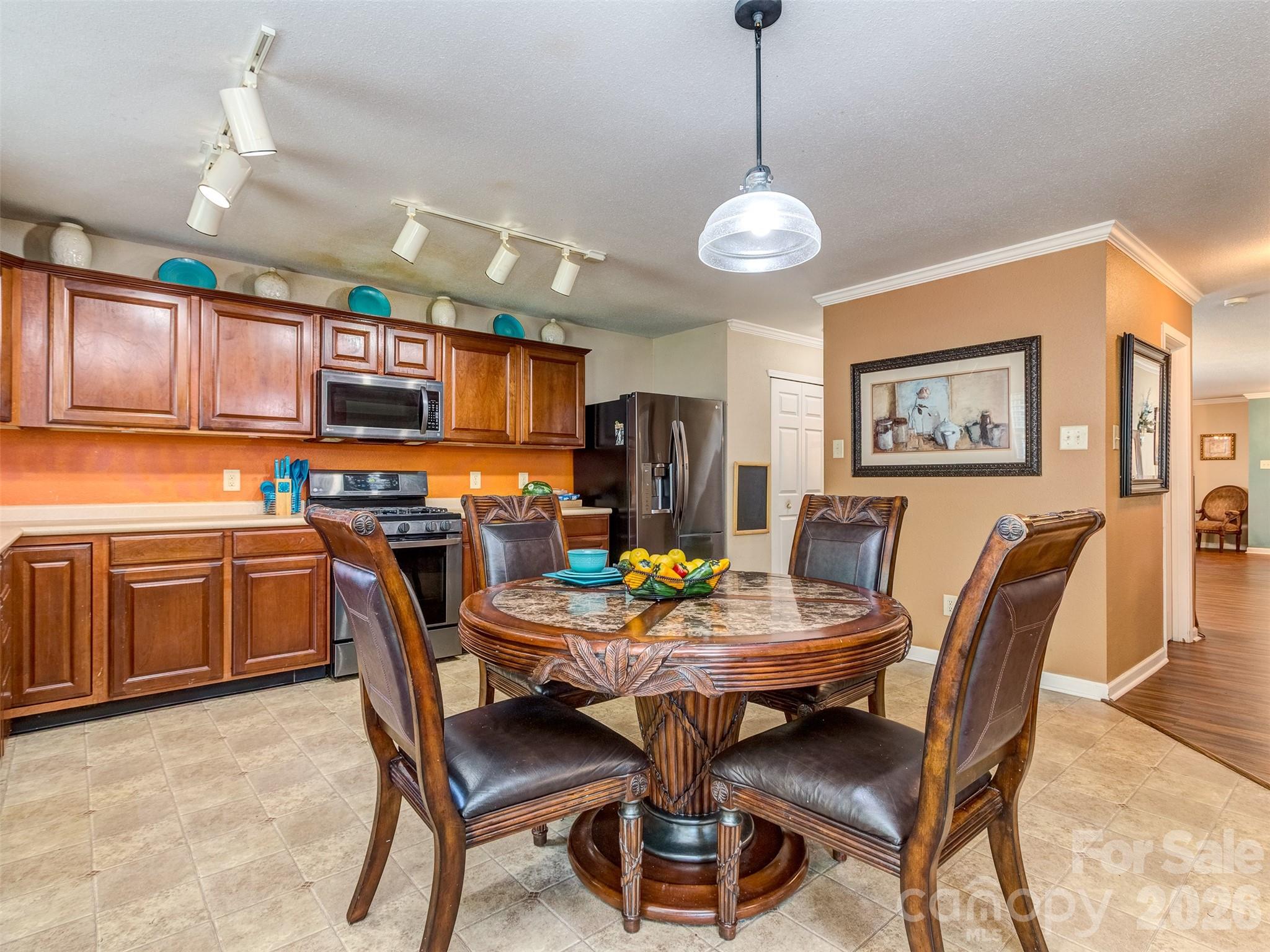 7829 Ponderosa Pine Lane — Charlotte