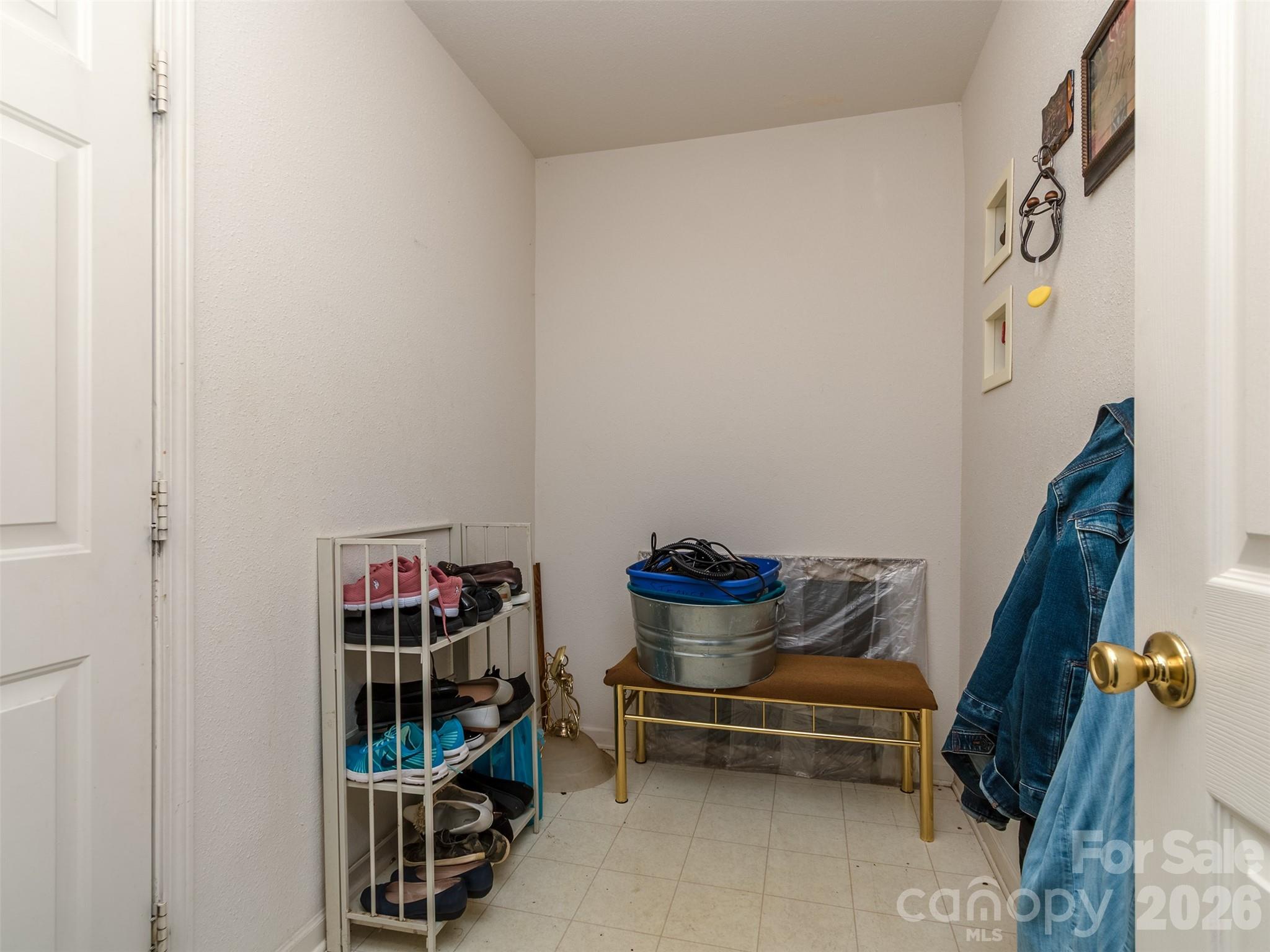 7829 Ponderosa Pine Lane — Charlotte