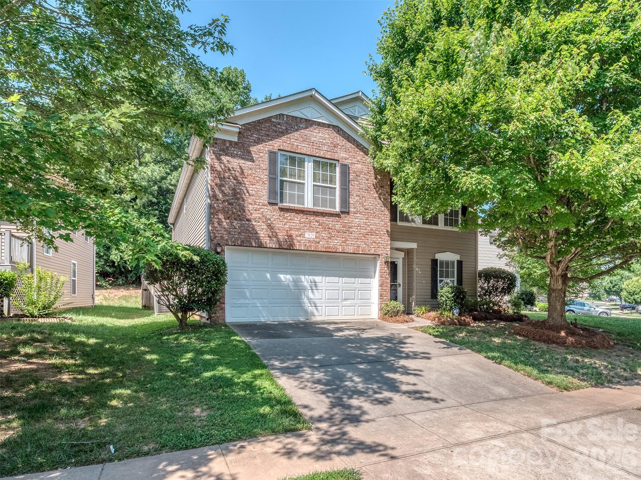 7829 Ponderosa Pine Lane — Charlotte