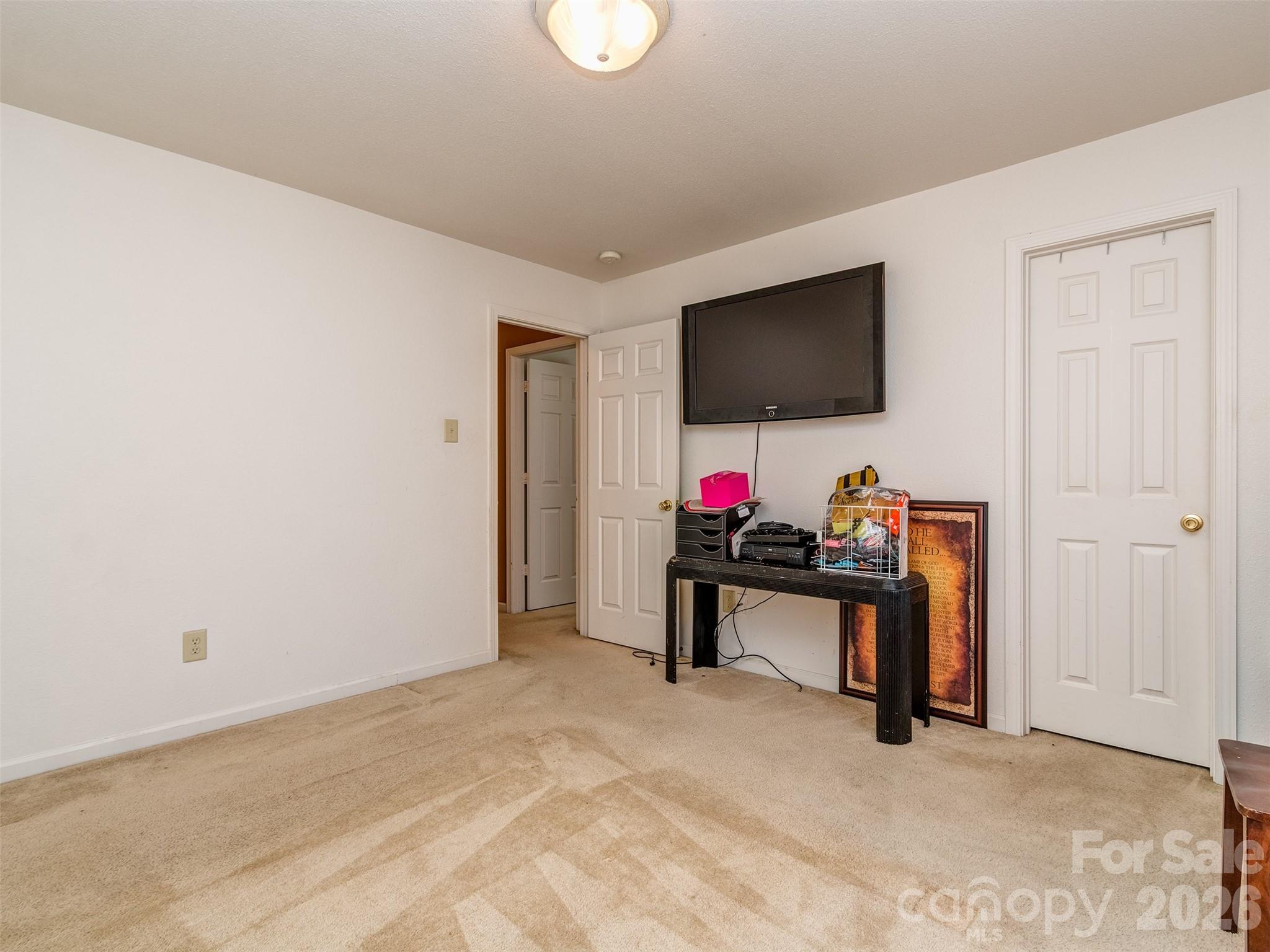 7829 Ponderosa Pine Lane — Charlotte