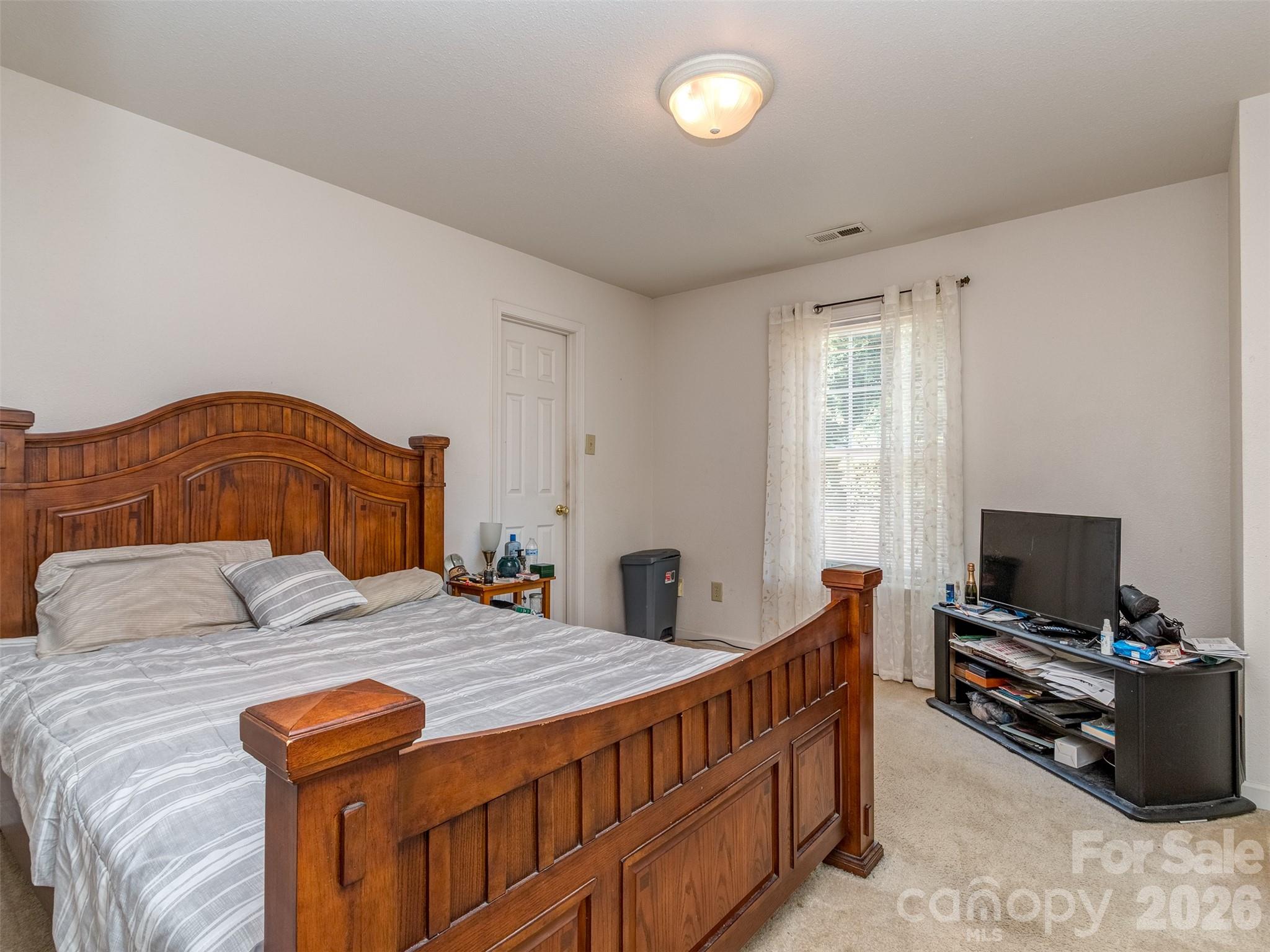 7829 Ponderosa Pine Lane — Charlotte