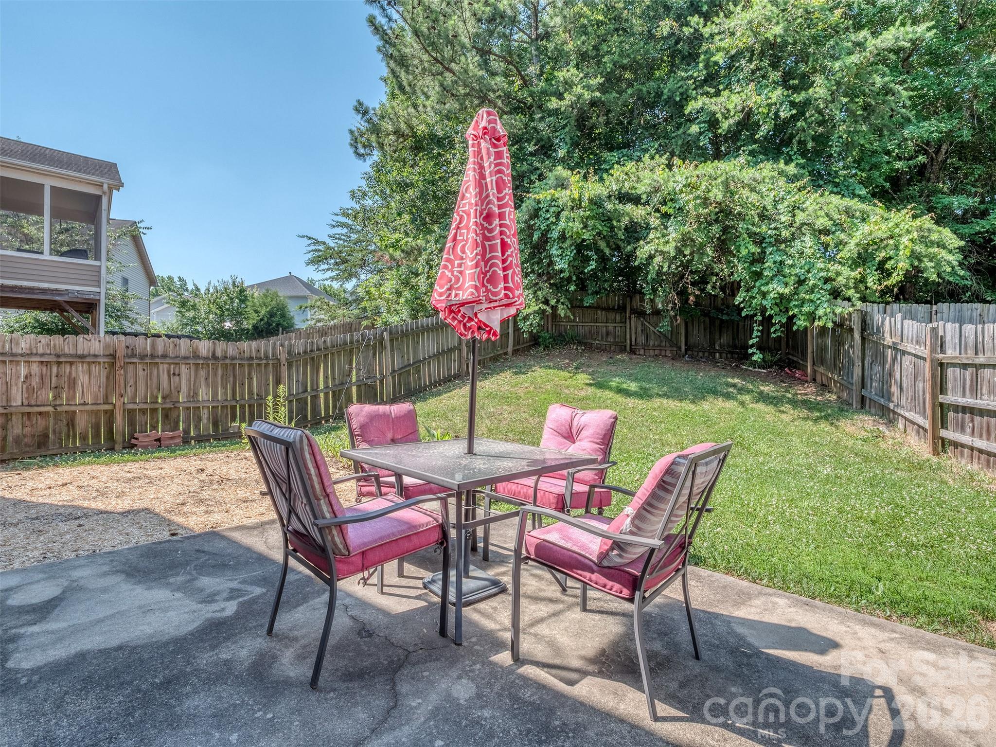 7829 Ponderosa Pine Lane — Charlotte