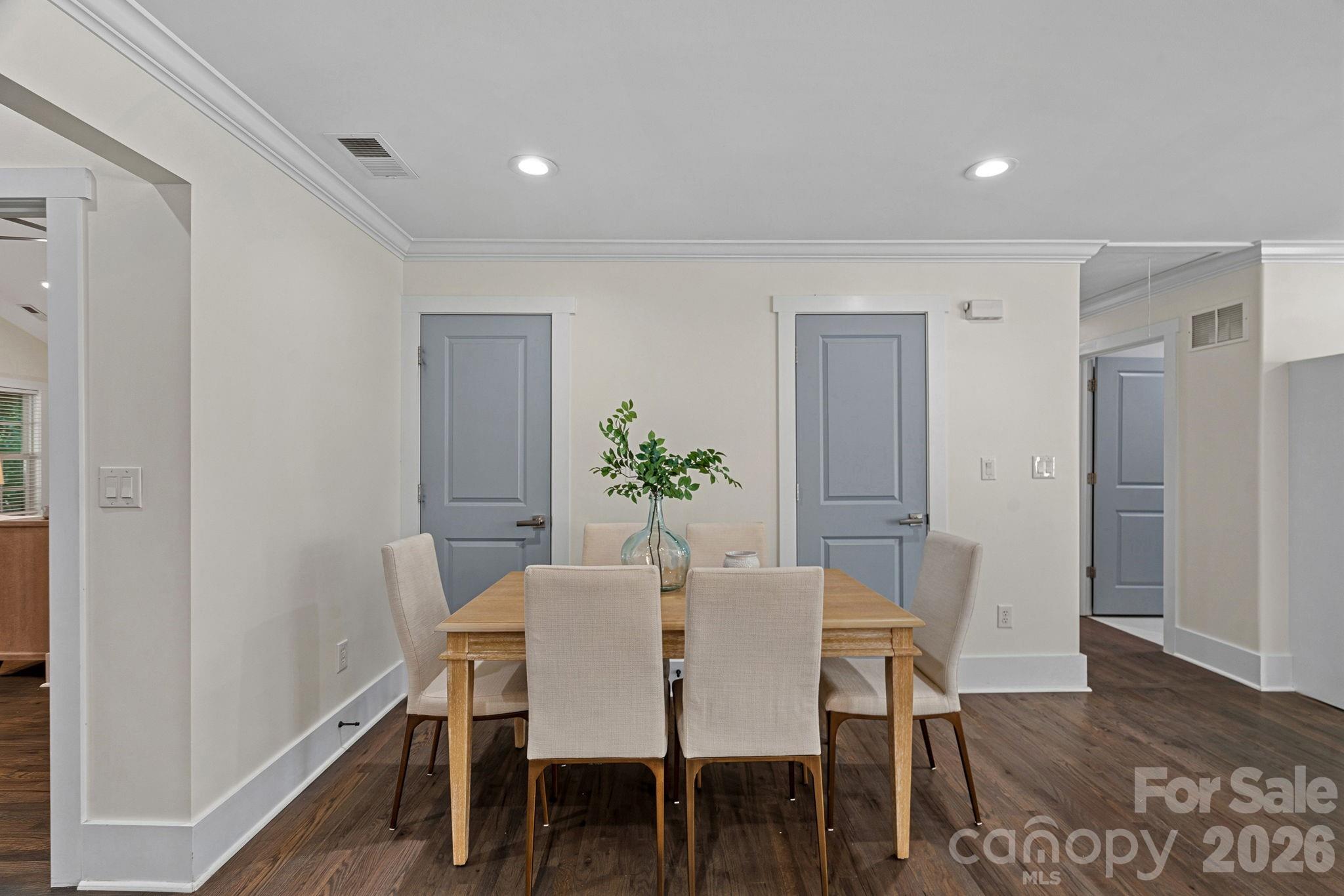 7110 Rockcliff Court — Charlotte