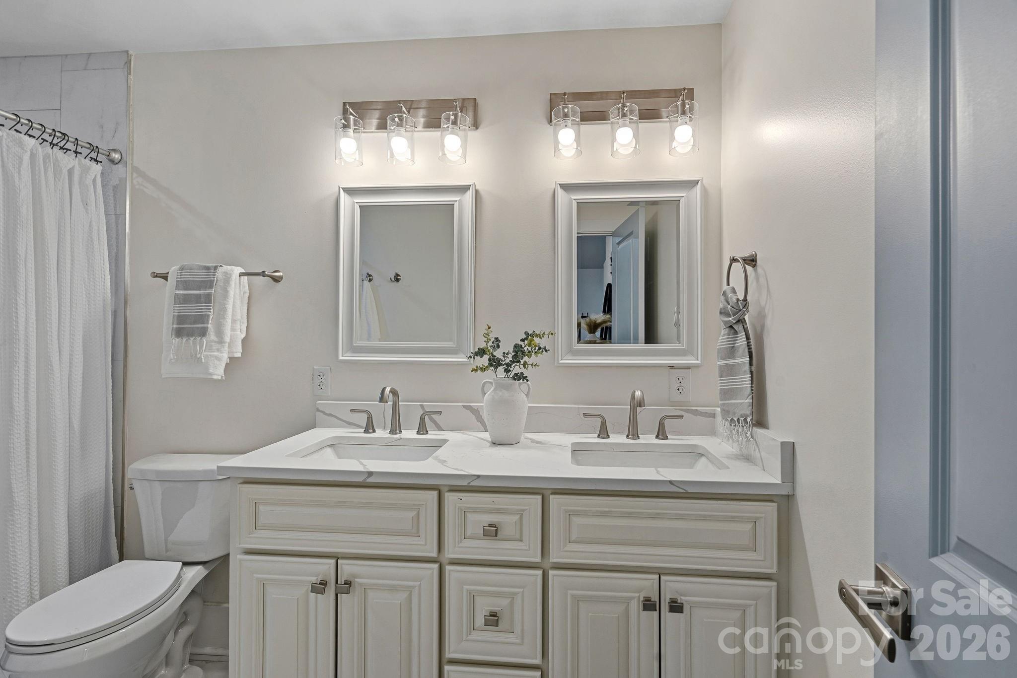 7110 Rockcliff Court — Charlotte