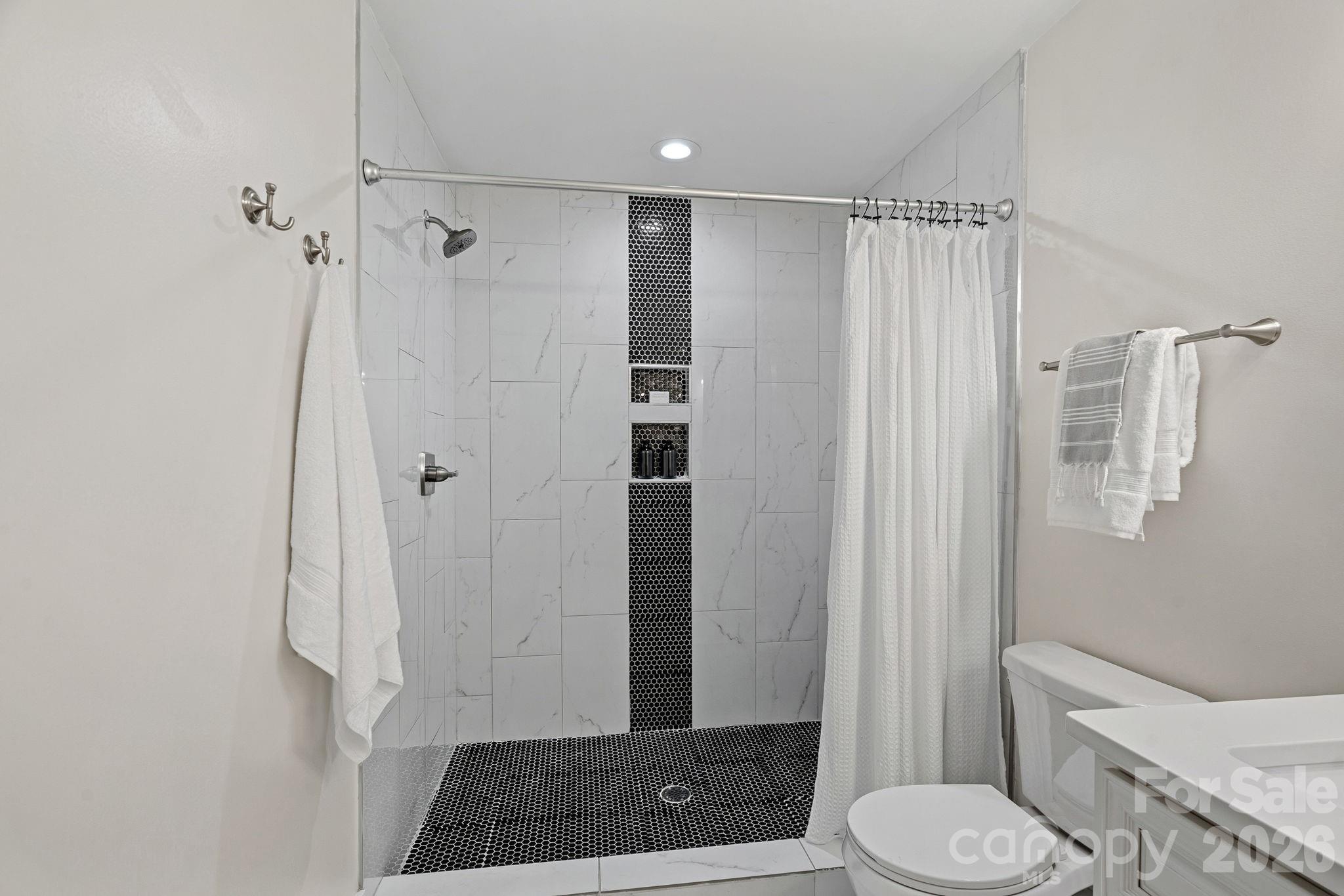 7110 Rockcliff Court — Charlotte