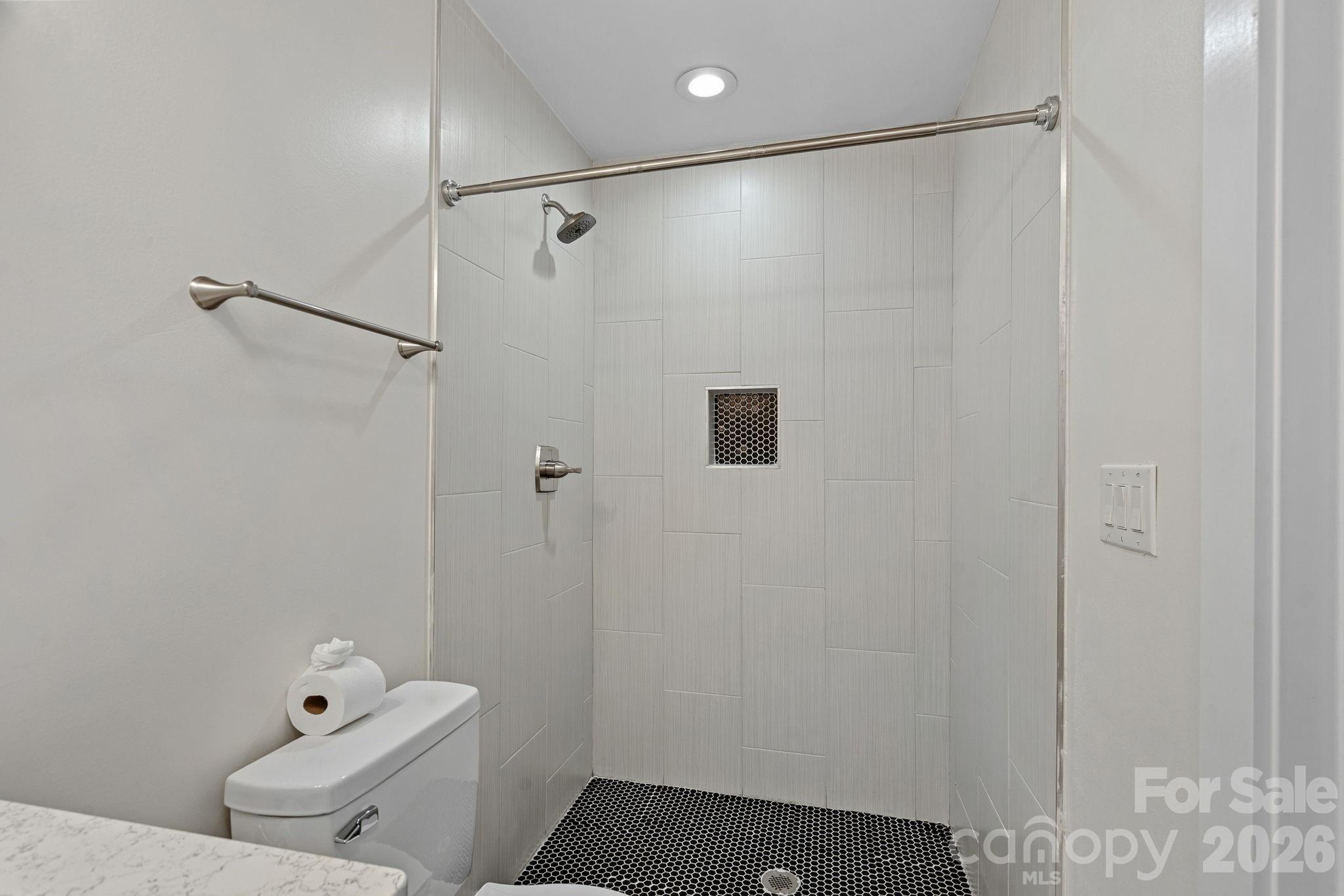 7110 Rockcliff Court — Charlotte