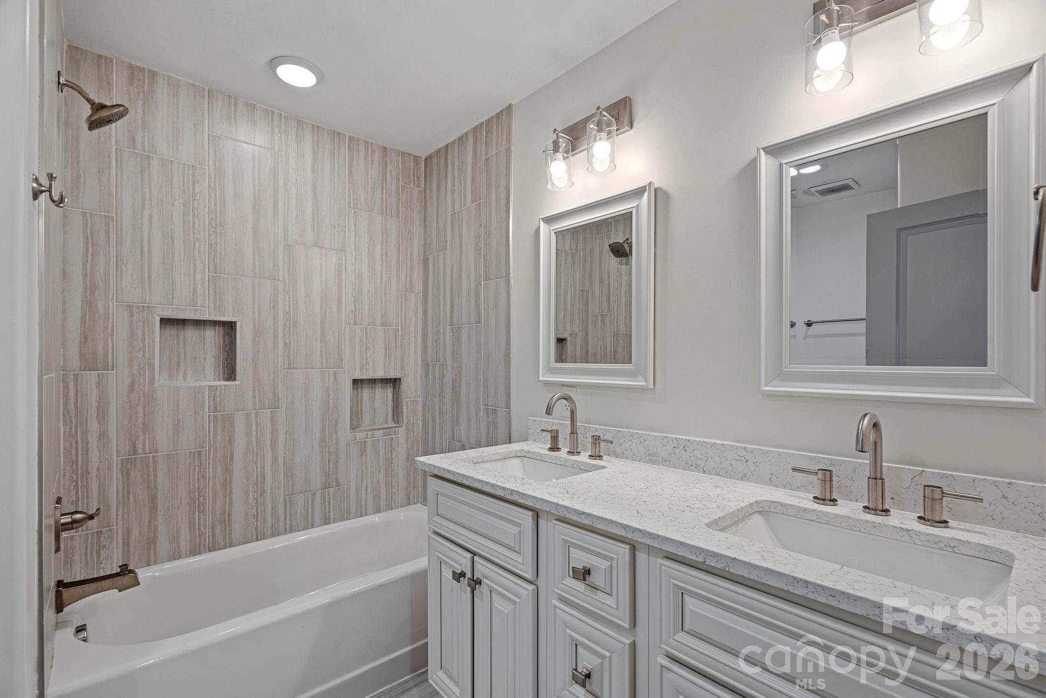7110 Rockcliff Court — Charlotte
