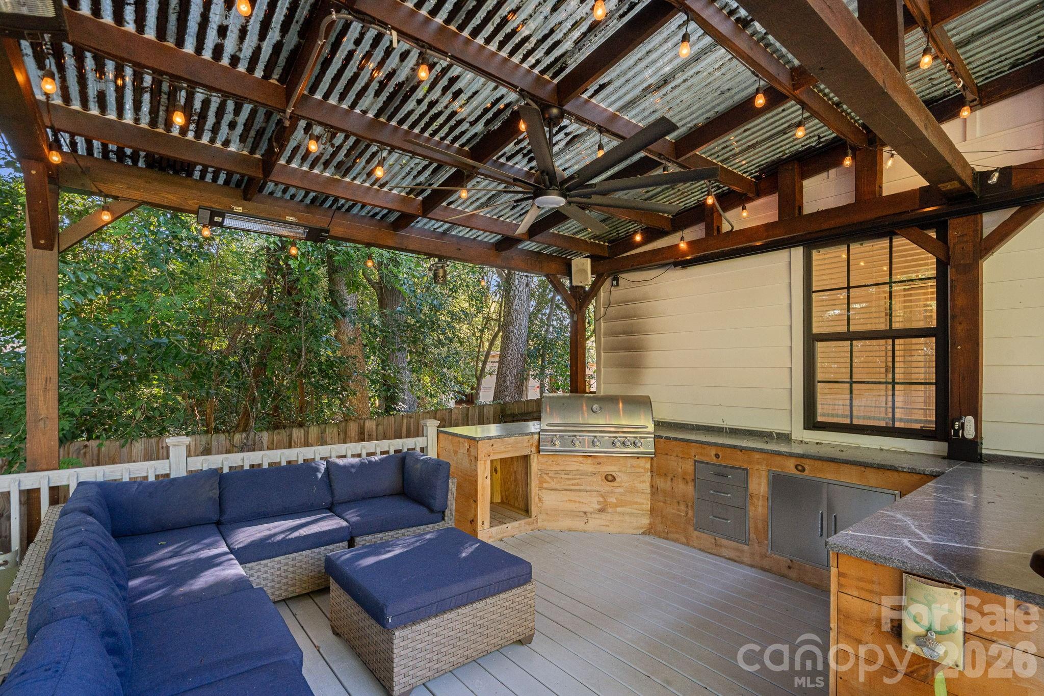 7110 Rockcliff Court — Charlotte