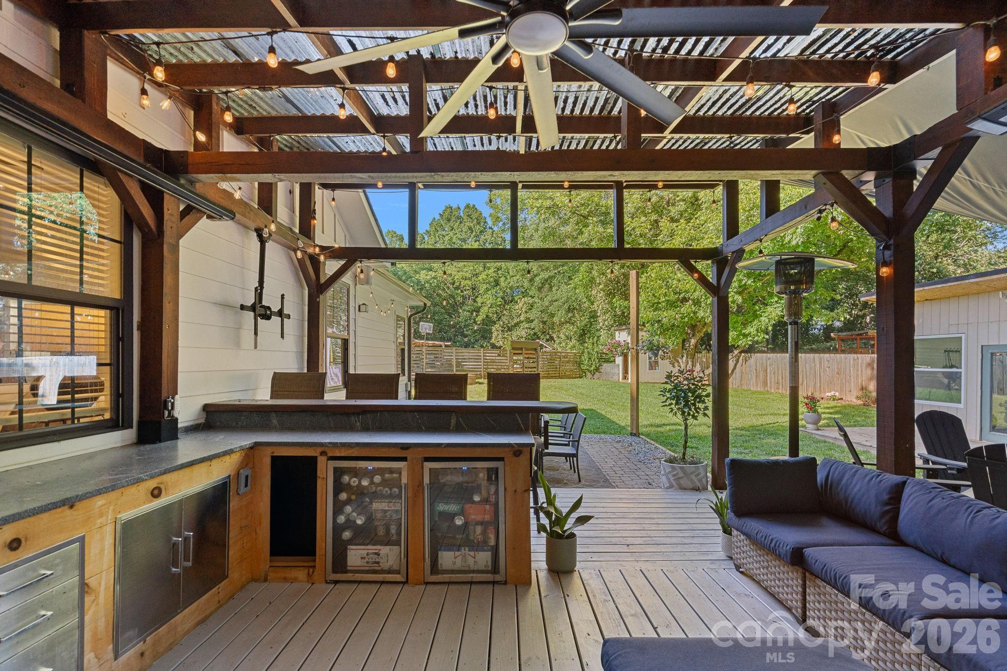 7110 Rockcliff Court — Charlotte