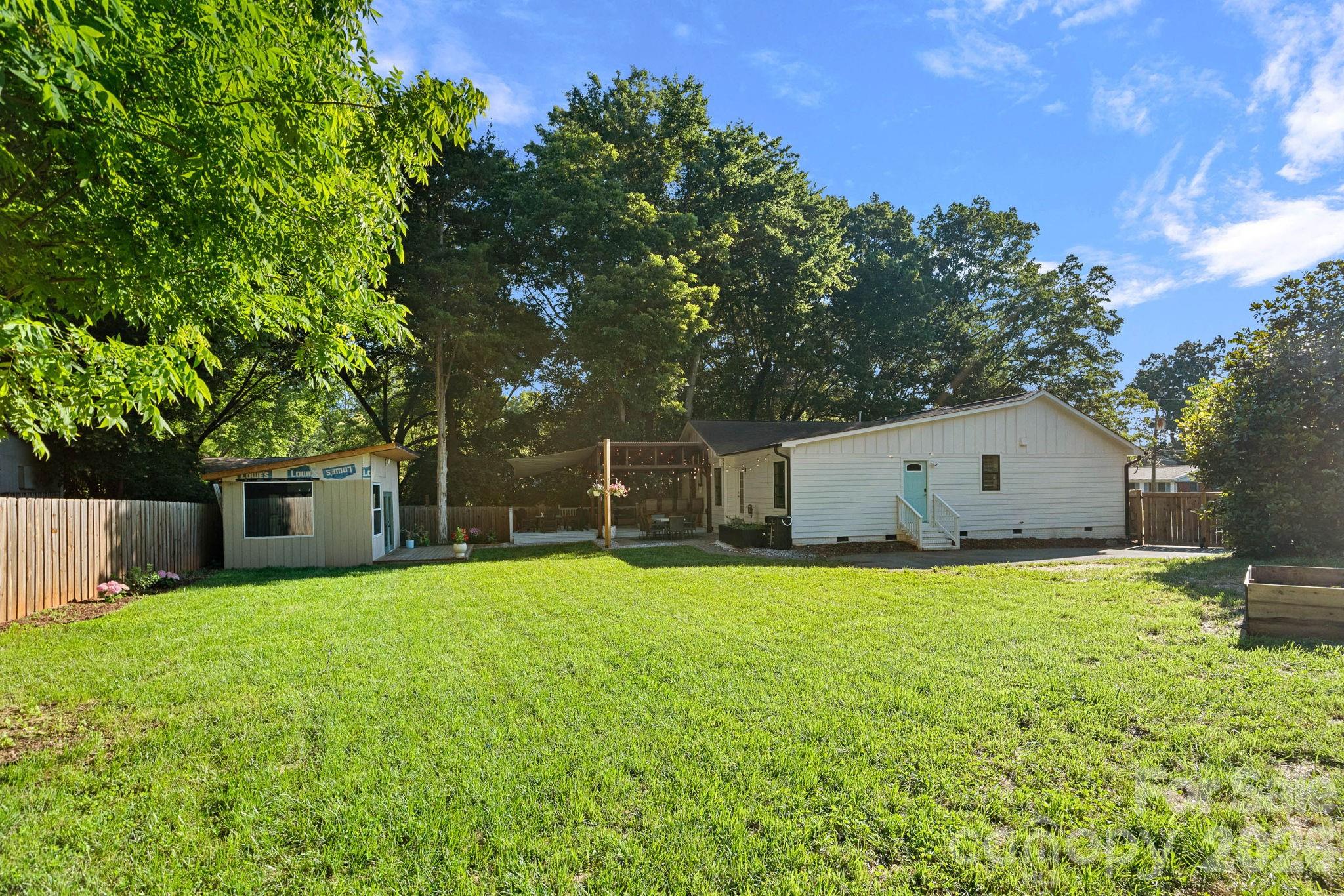 7110 Rockcliff Court — Charlotte