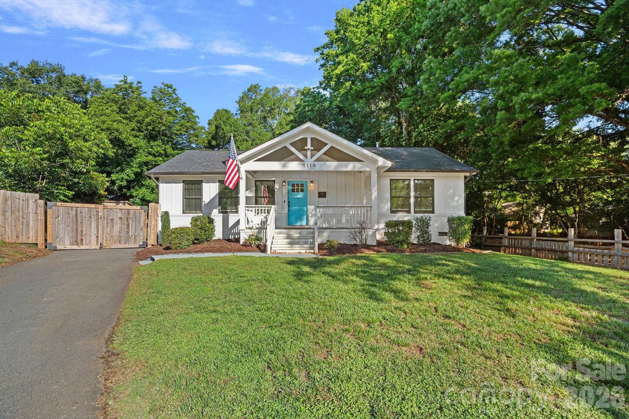 7110 Rockcliff Court — Charlotte
