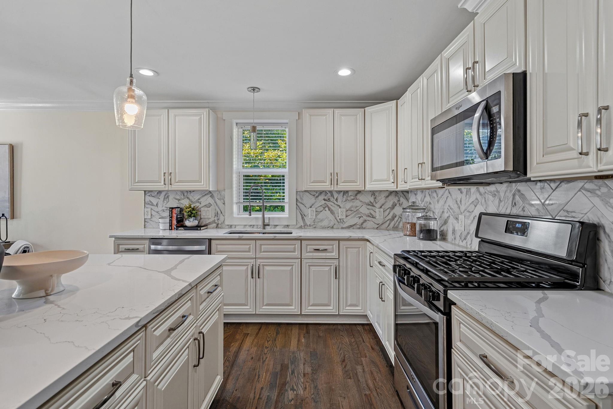 7110 Rockcliff Court — Charlotte