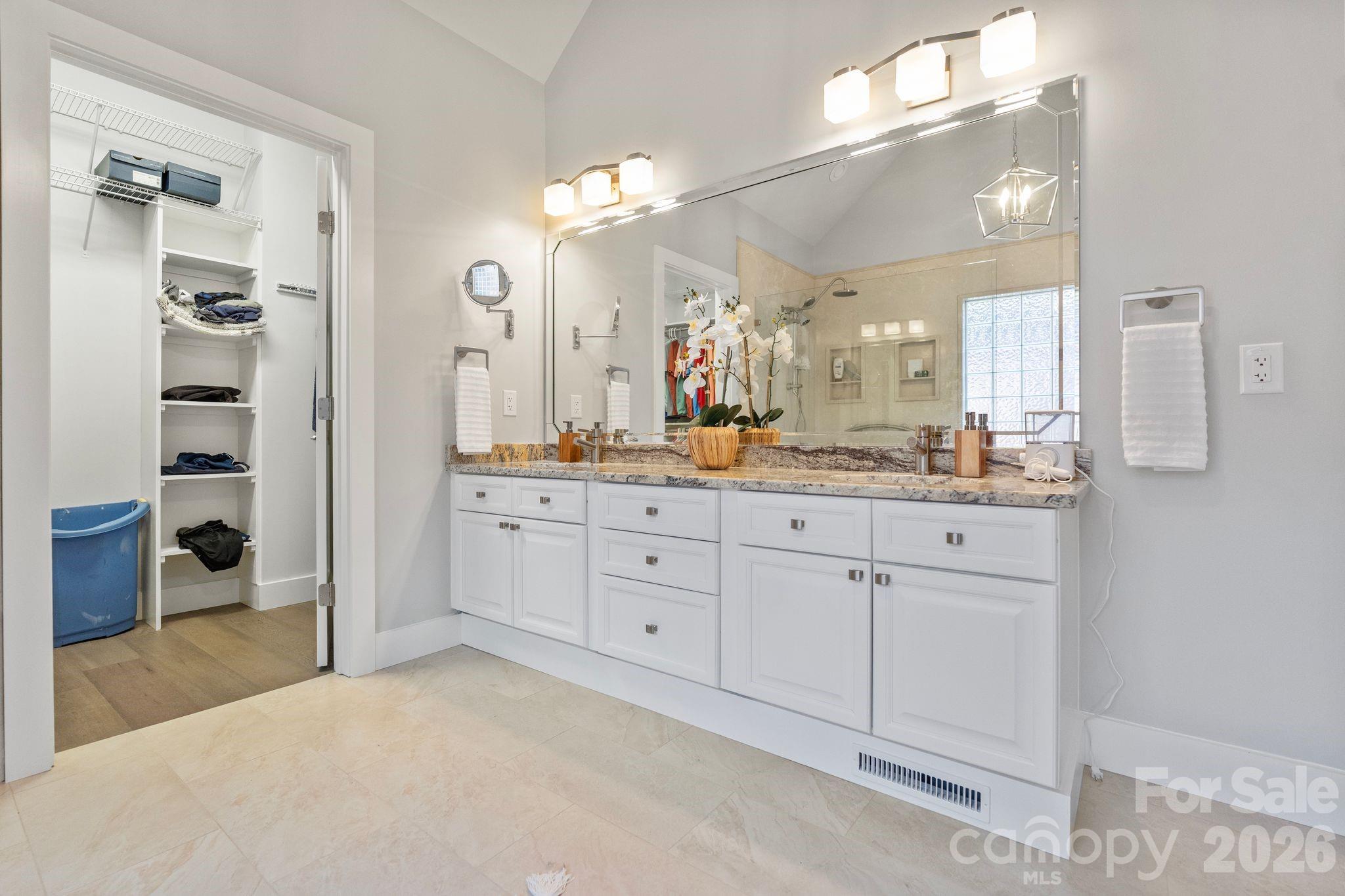 526 Ballymote Court — Matthews