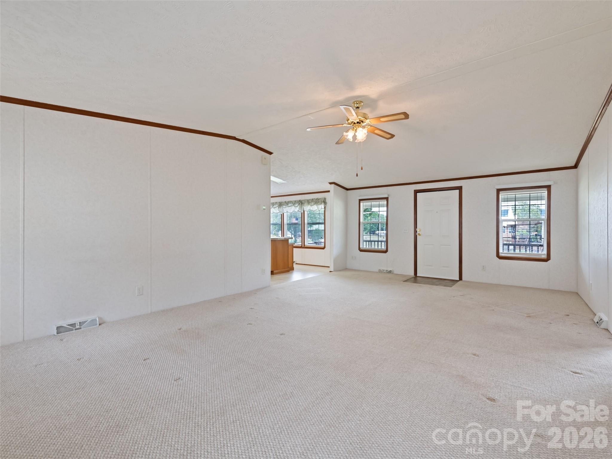 25 Lester Lane — Waynesville