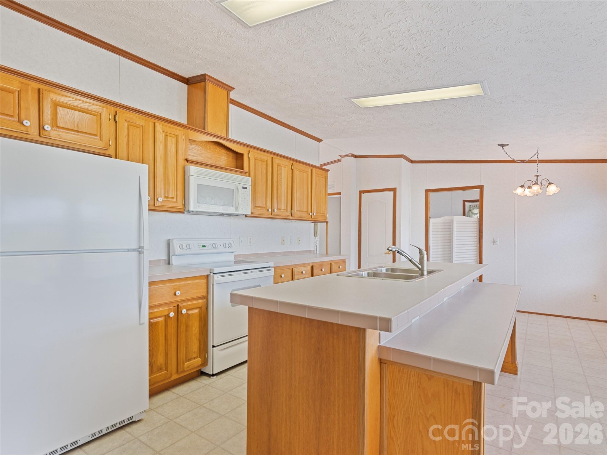 25 Lester Lane — Waynesville