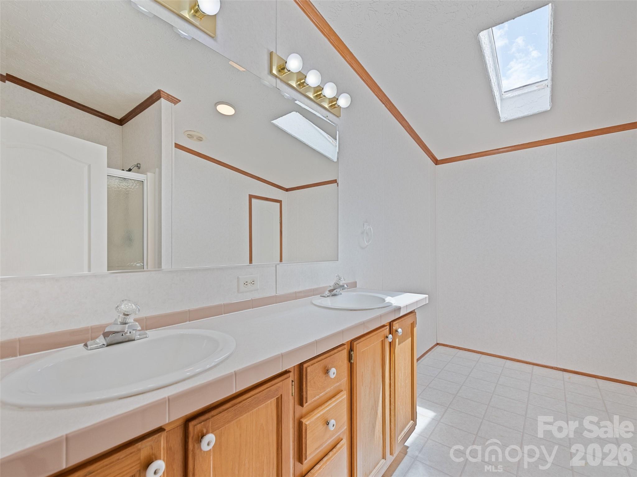 25 Lester Lane — Waynesville
