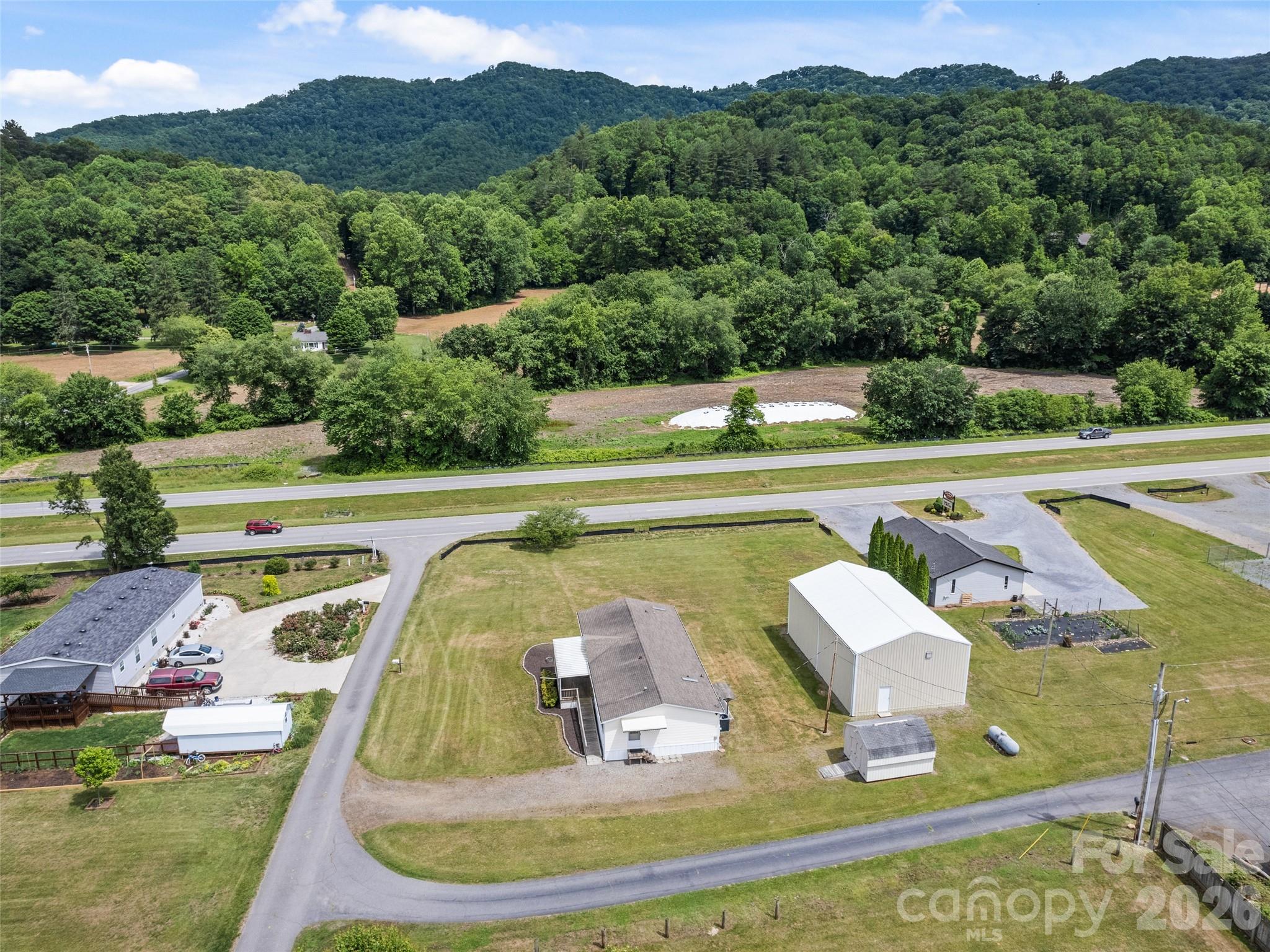 25 Lester Lane — Waynesville
