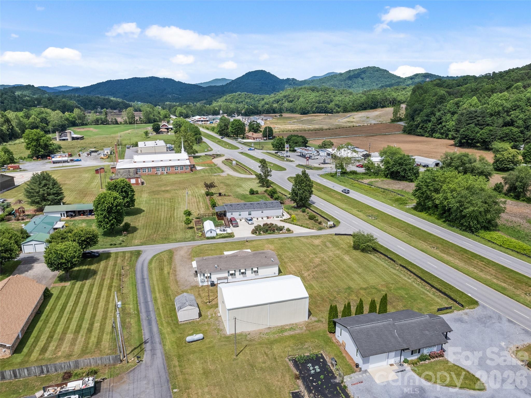 25 Lester Lane — Waynesville
