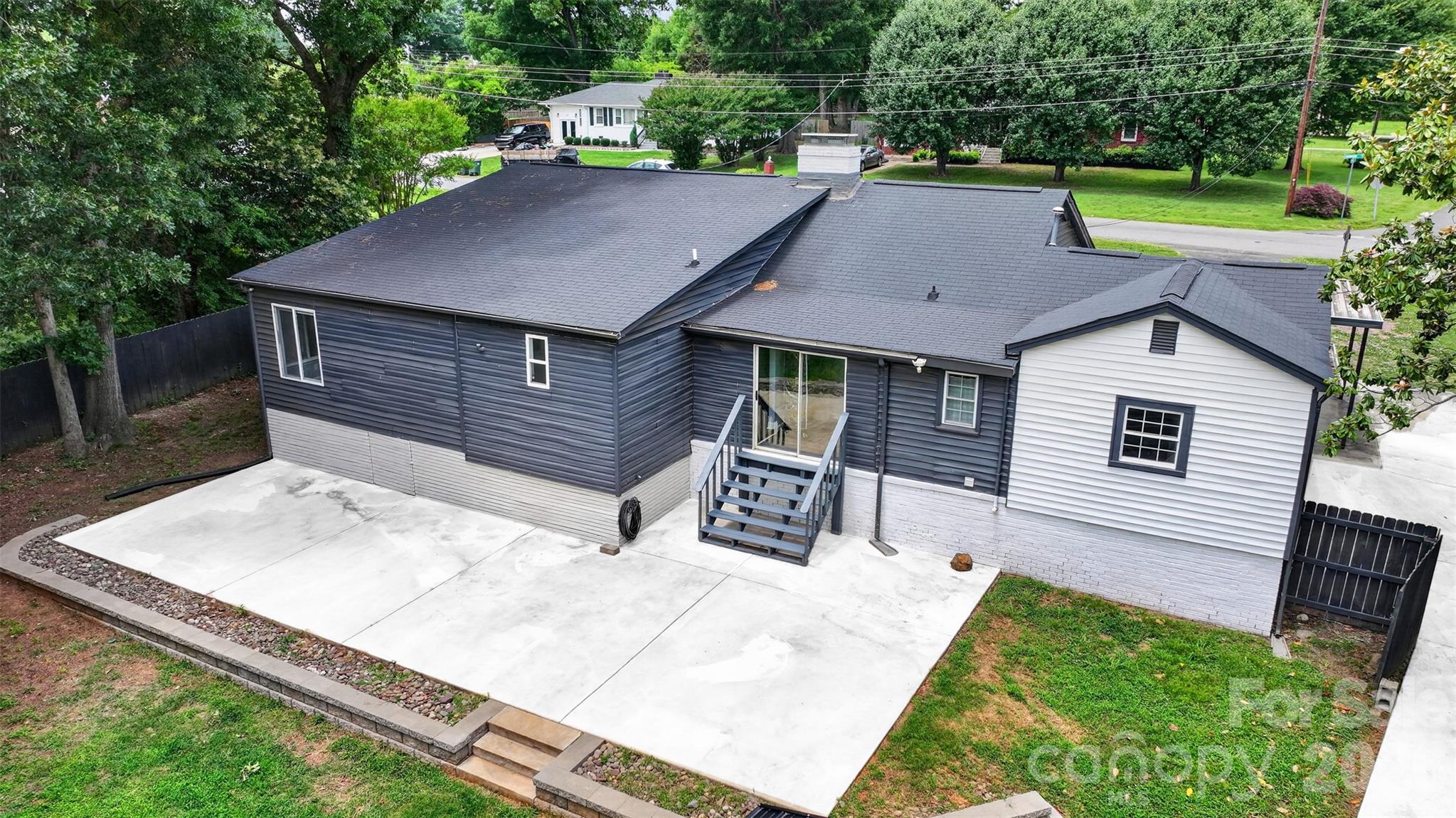 2432 Oakwood Circle — Rock Hill