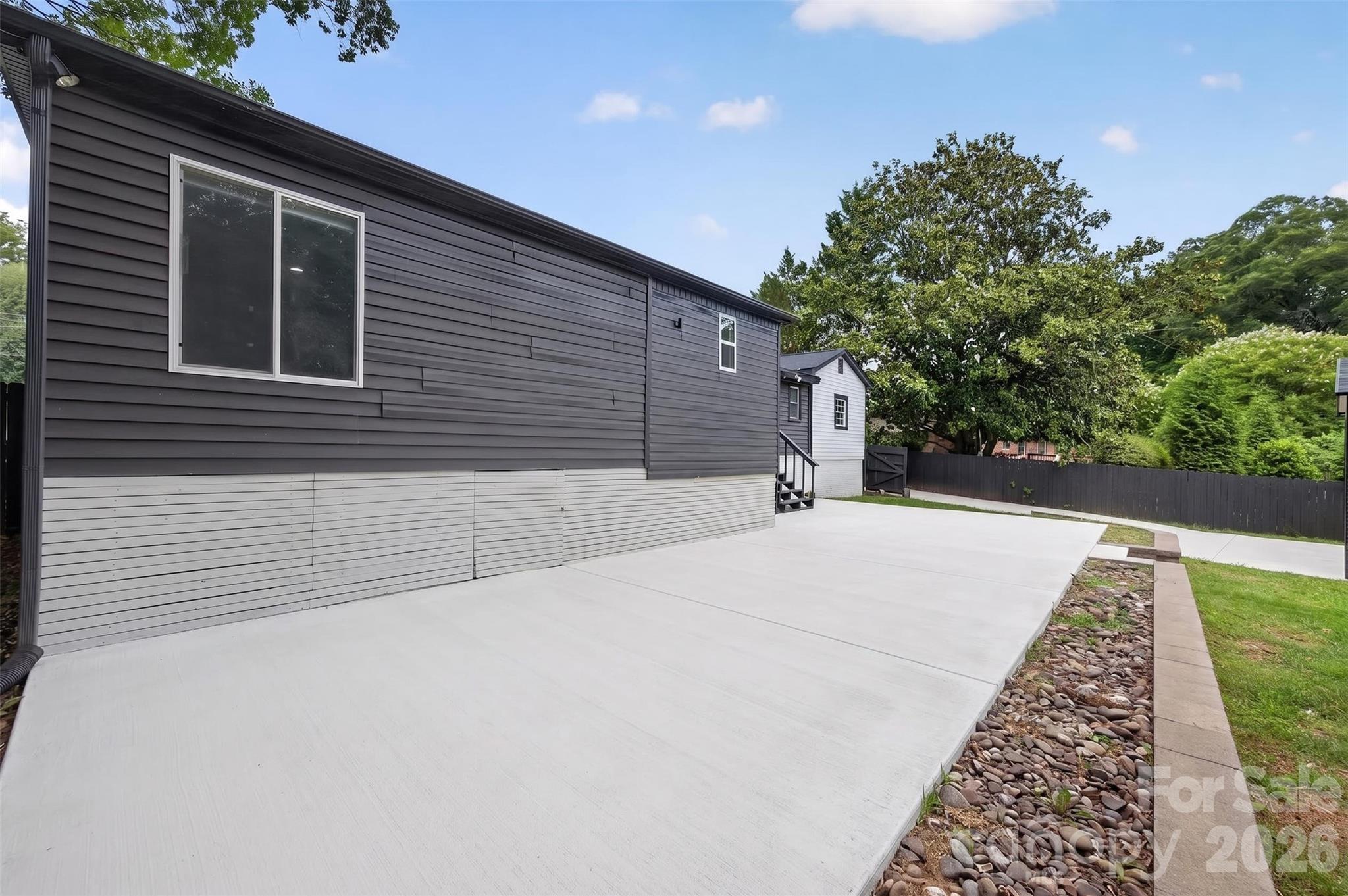 2432 Oakwood Circle — Rock Hill