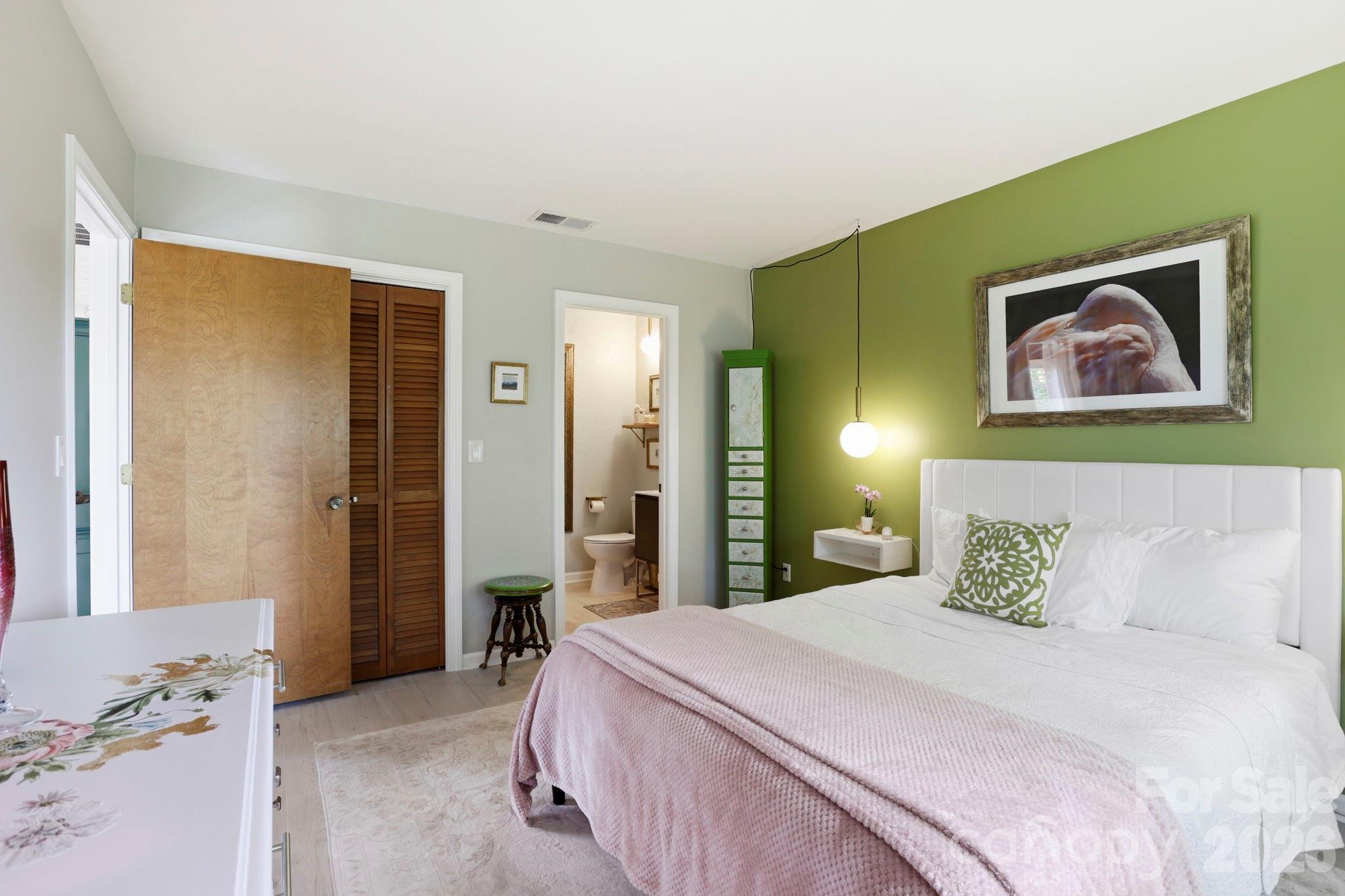 581 Courtwood Lane #4 — Hendersonville