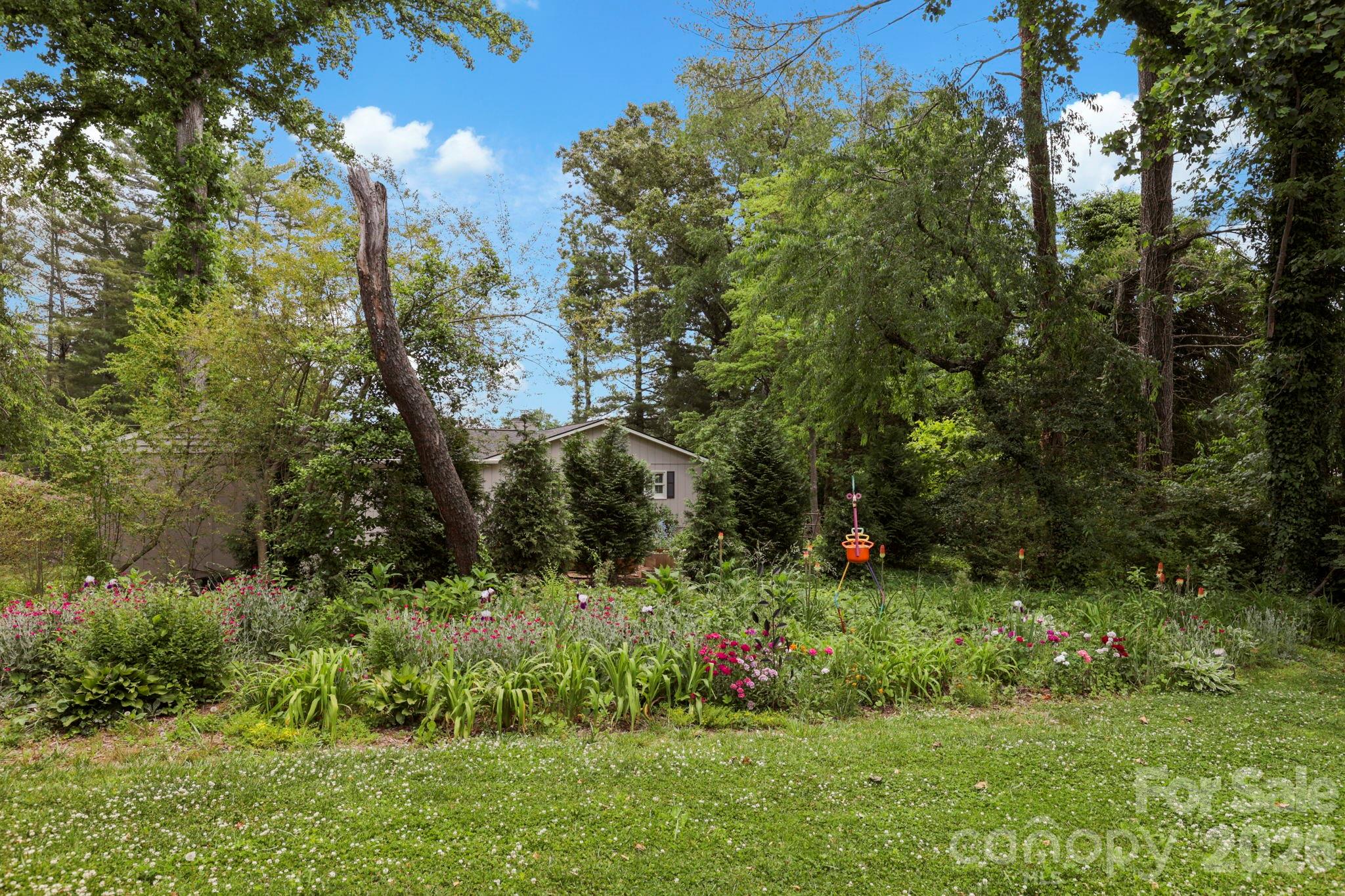 581 Courtwood Lane #4 — Hendersonville