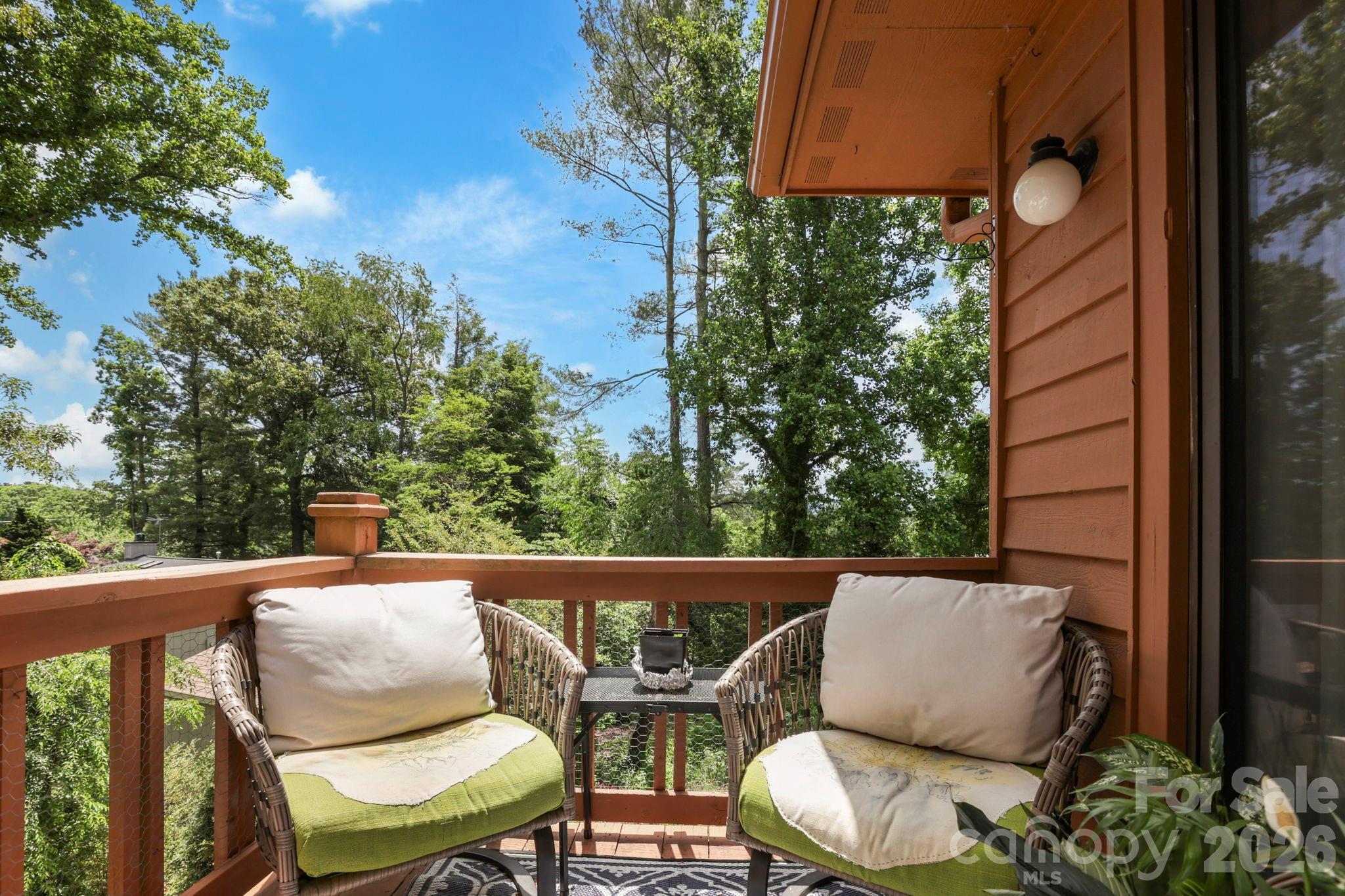 581 Courtwood Lane #4 — Hendersonville